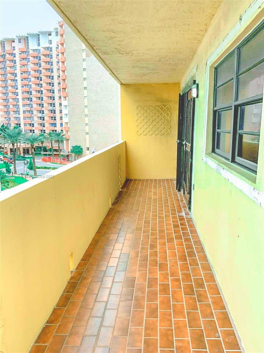 Small Image of 2924 COLLINS AVENUE #501, Miami Beach Number 13