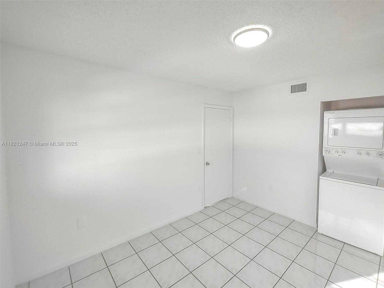 Small Image of 2924 COLLINS AVENUE #501, Miami Beach Number 16