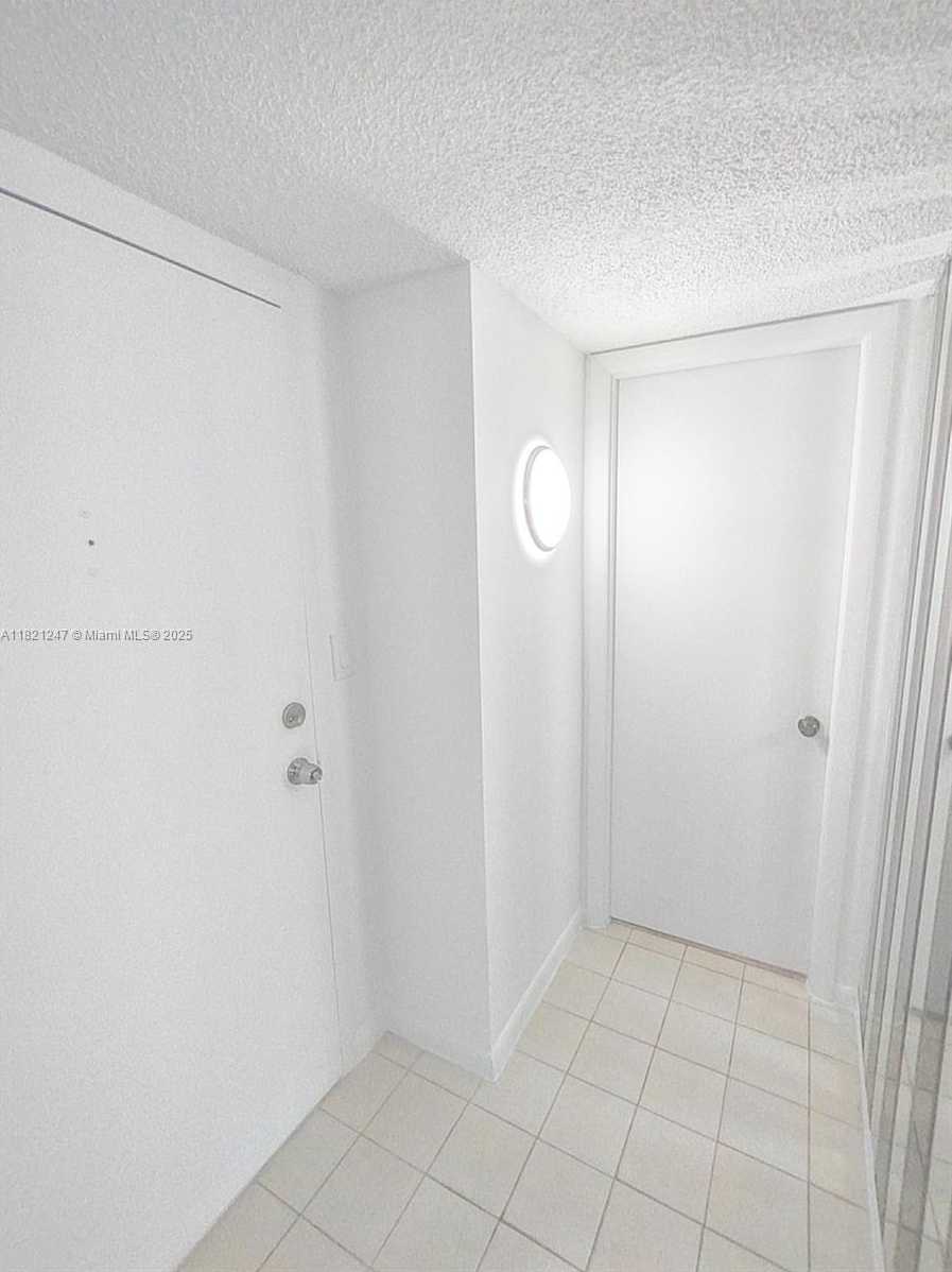 Small Image of 2924 COLLINS AVENUE #501, Miami Beach Number 17