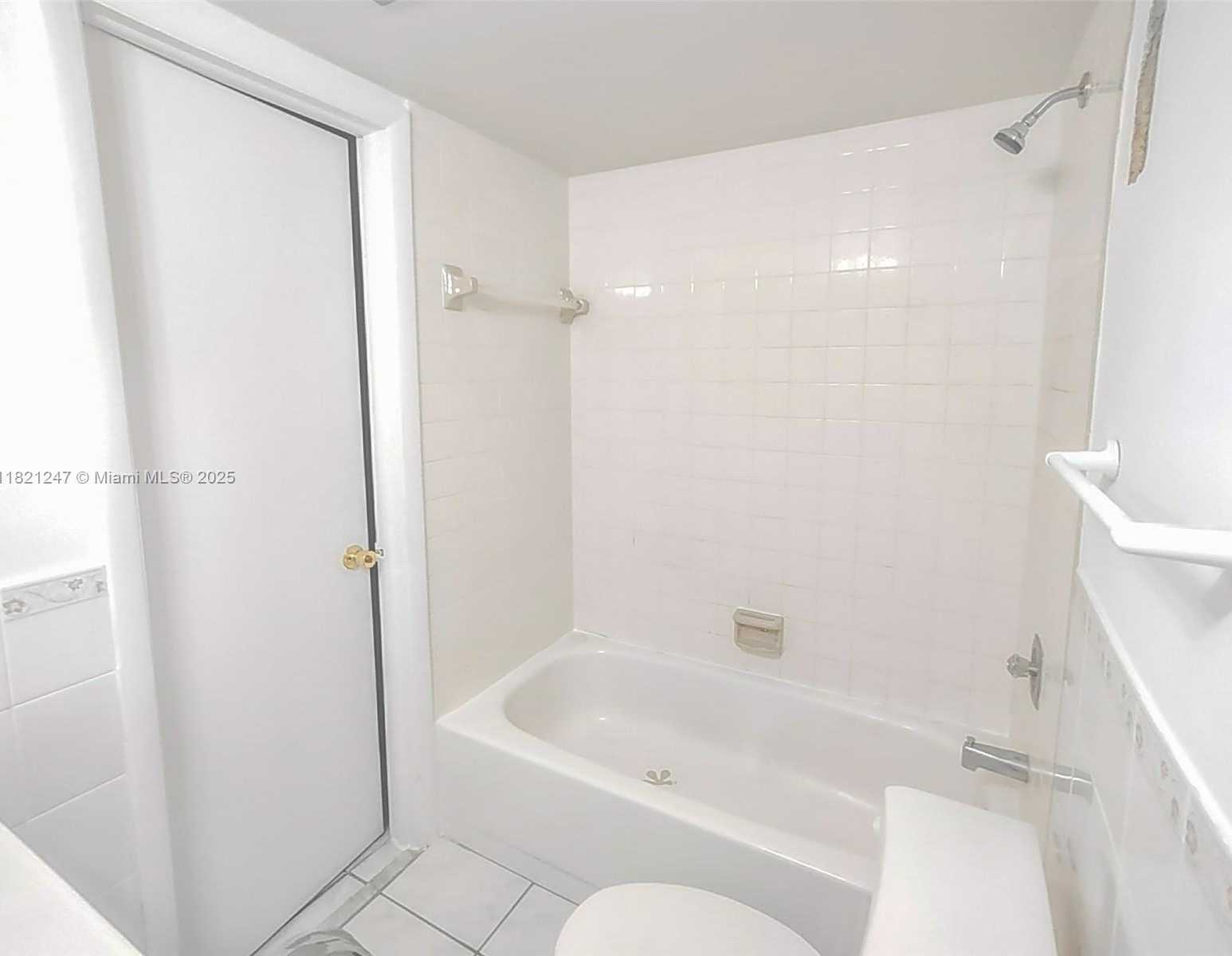 Small Image of 2924 COLLINS AVENUE #501, Miami Beach Number 21