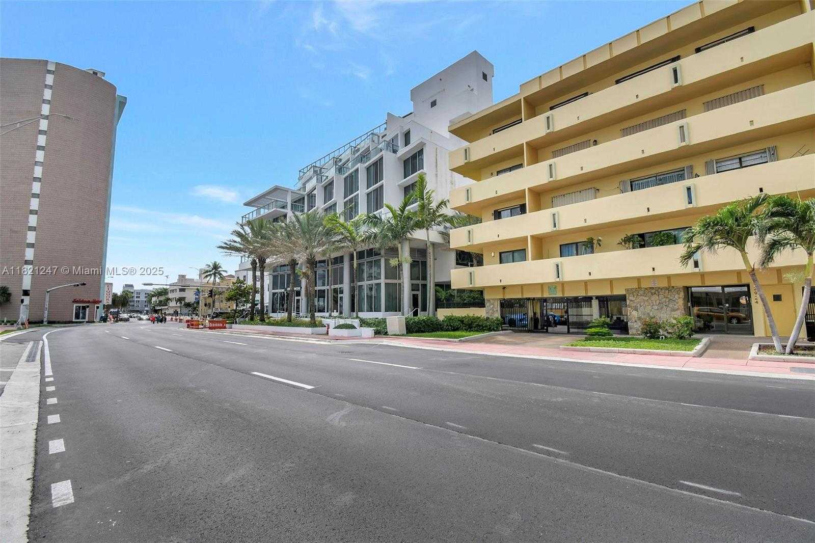 Small Image of 2924 COLLINS AVENUE #501, Miami Beach Number 22