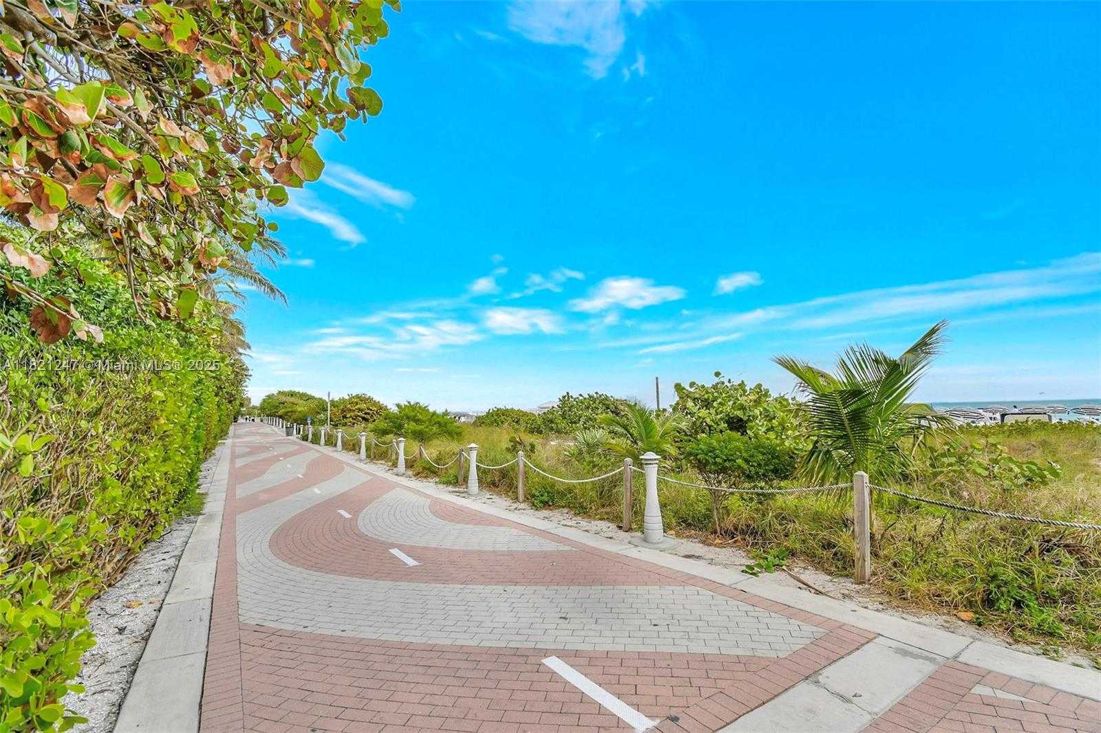 Small Image of 2924 COLLINS AVENUE #501, Miami Beach Number 31