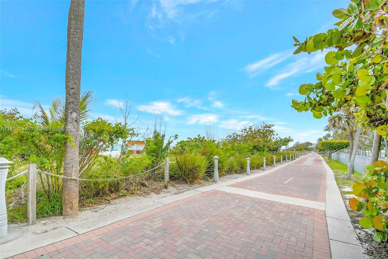 Small Image of 2924 COLLINS AVENUE #501, Miami Beach Number 32