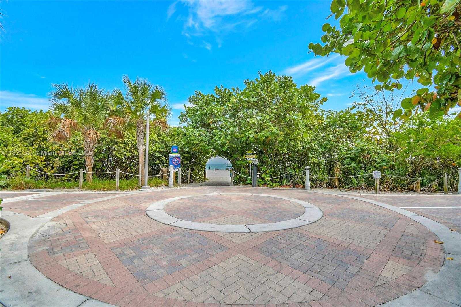 Small Image of 2924 COLLINS AVENUE #501, Miami Beach Number 33