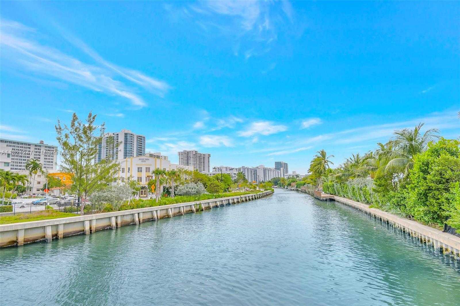 Small Image of 2924 COLLINS AVENUE #501, Miami Beach Number 37