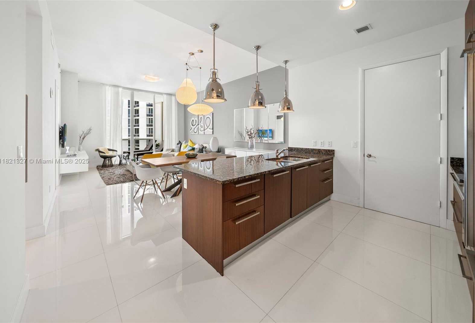 Small Image of 15901 COLLINS AVE #3302, Sunny Isles Beach Number 12