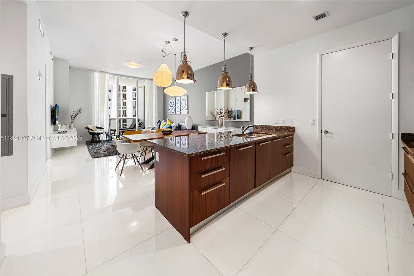 Small Image of 15901 COLLINS AVE #3302, Sunny Isles Beach Number 14