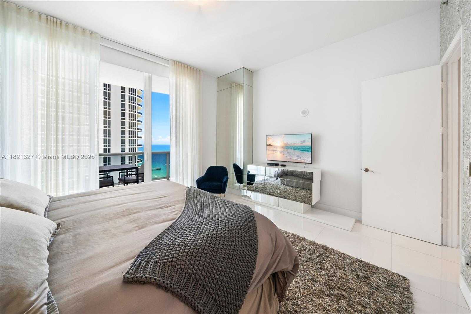 Small Image of 15901 COLLINS AVE #3302, Sunny Isles Beach Number 23