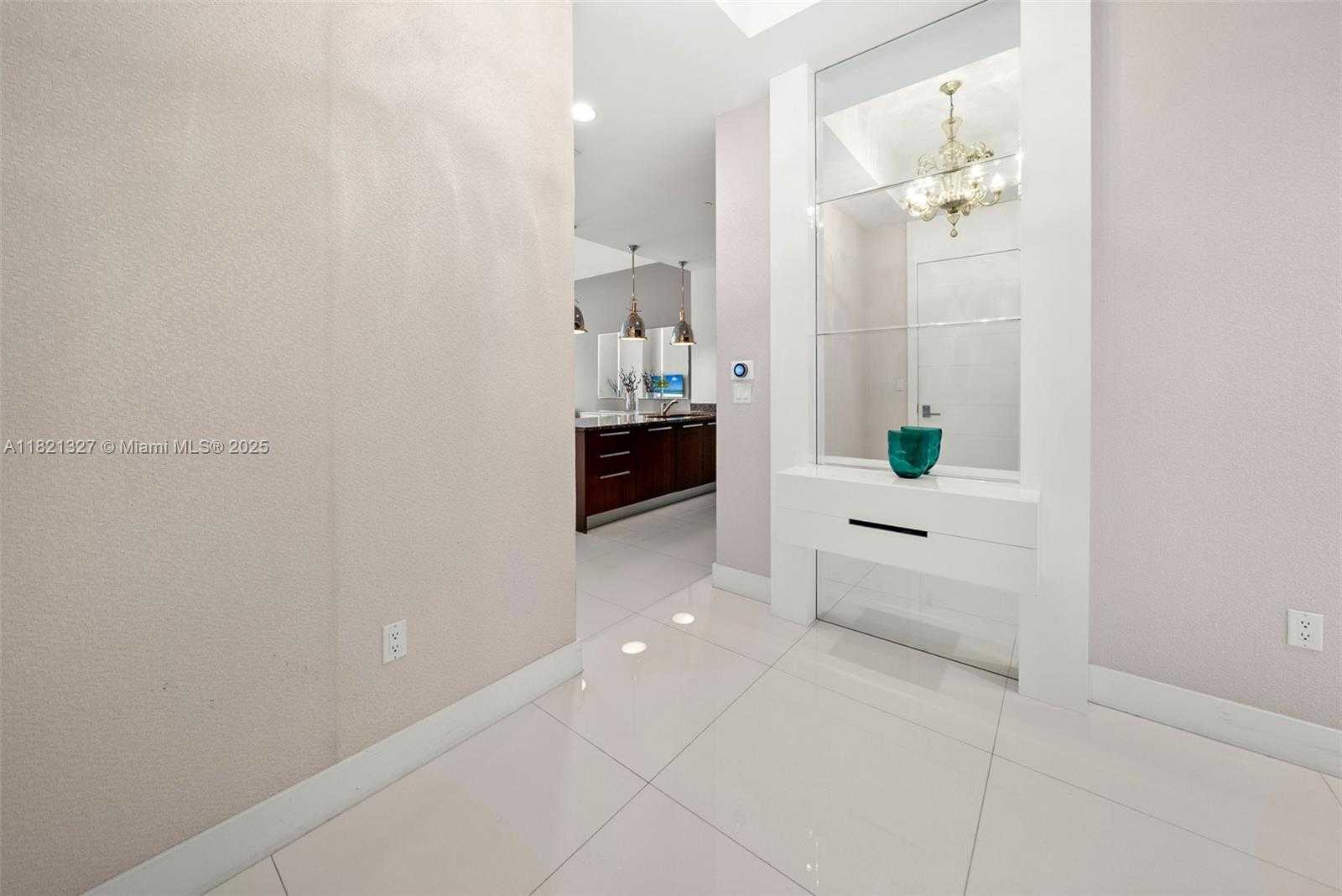 Small Image of 15901 COLLINS AVE #3302, Sunny Isles Beach Number 34