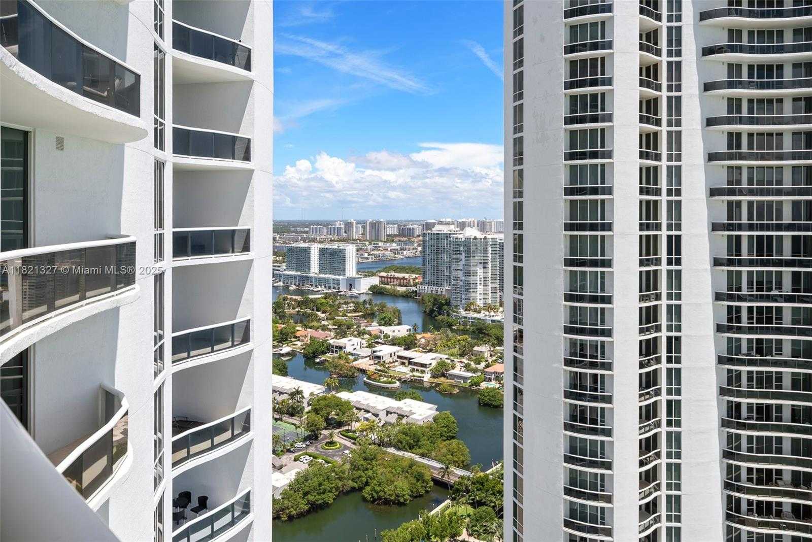 Small Image of 15901 COLLINS AVE #3302, Sunny Isles Beach Number 36