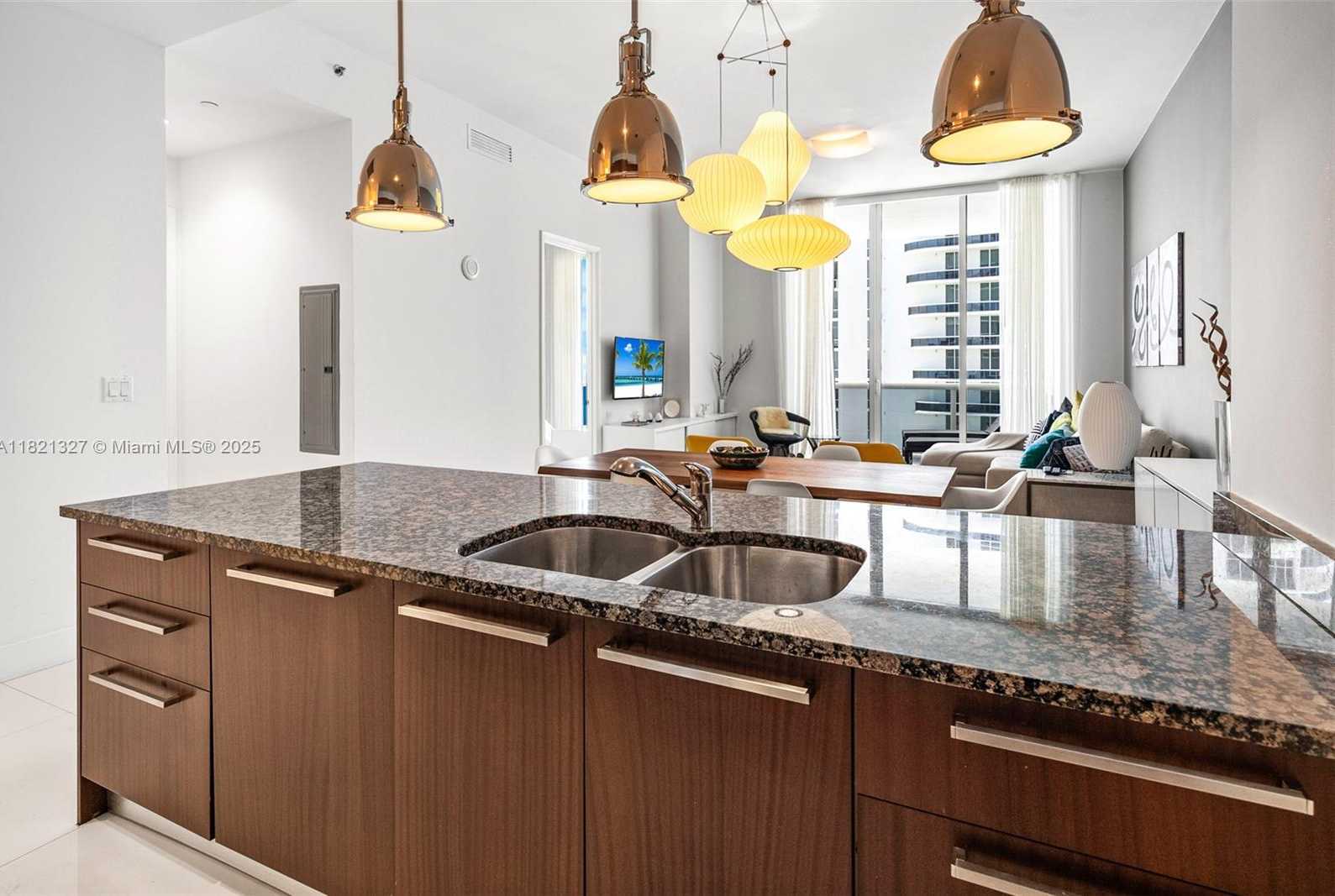 Small Image of 15901 COLLINS AVE #3302, Sunny Isles Beach Number 8