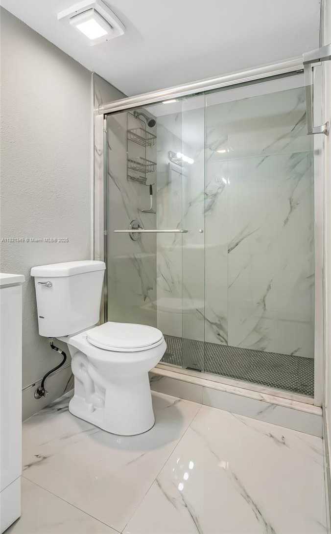 Small Image of 17901 NORTH WEST 68TH AVE #Q102, Hialeah Number 11