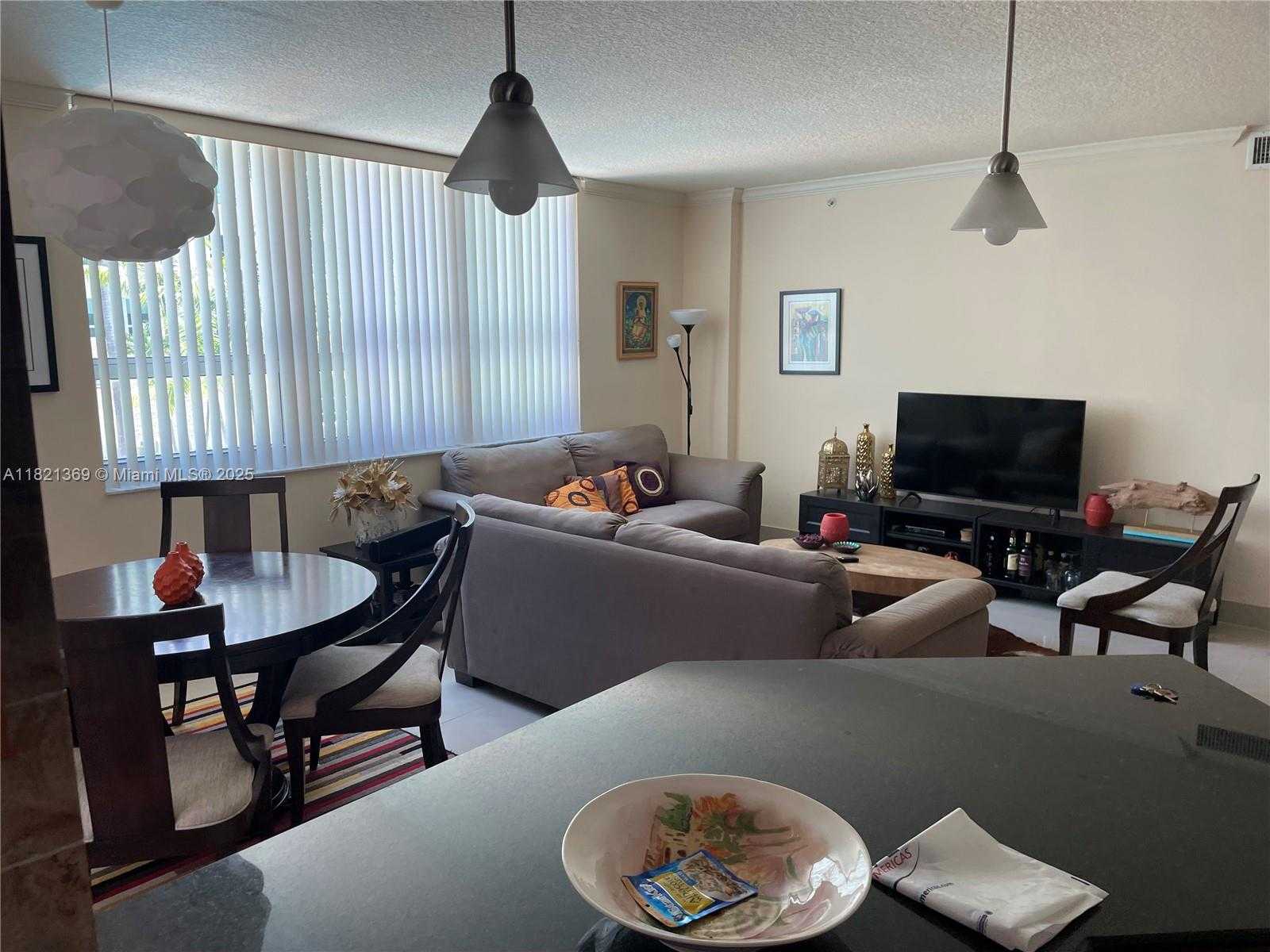 Small Image of 2000 NORTH BAYSHORE DR #201, Miami Number 11