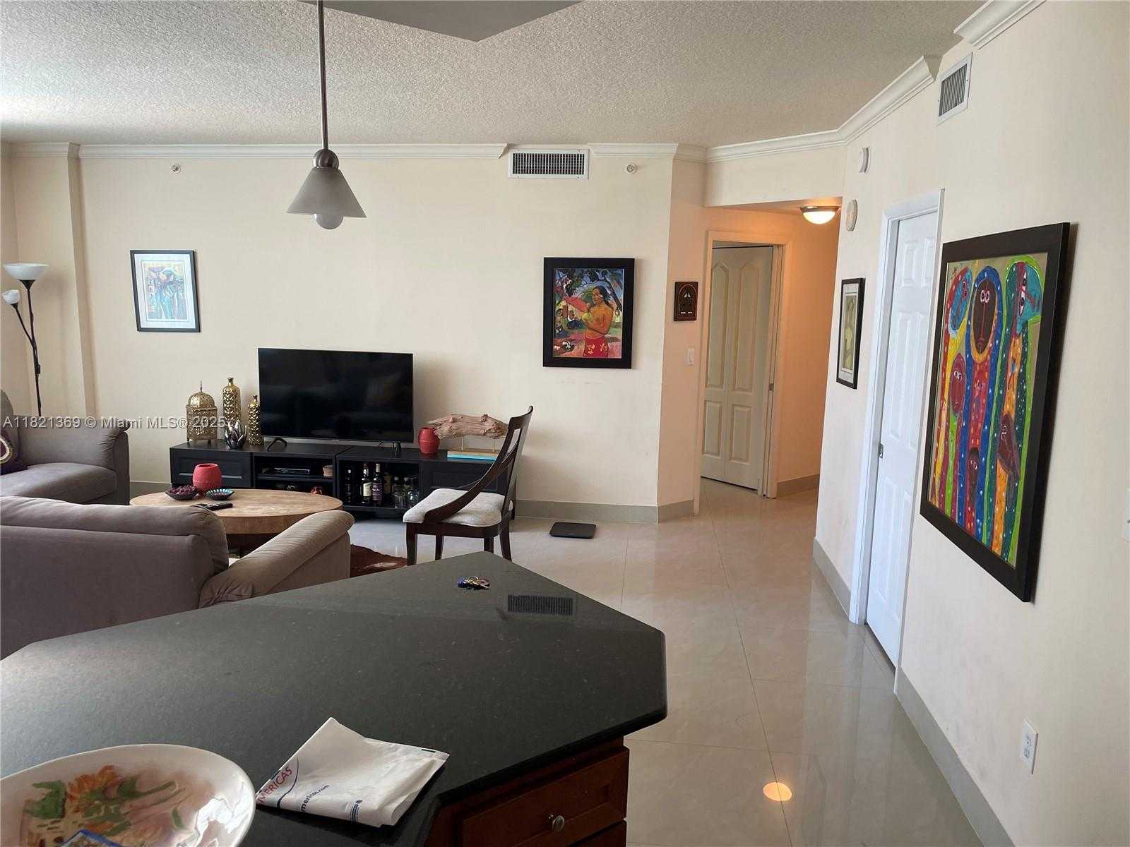 Small Image of 2000 NORTH BAYSHORE DR #201, Miami Number 13