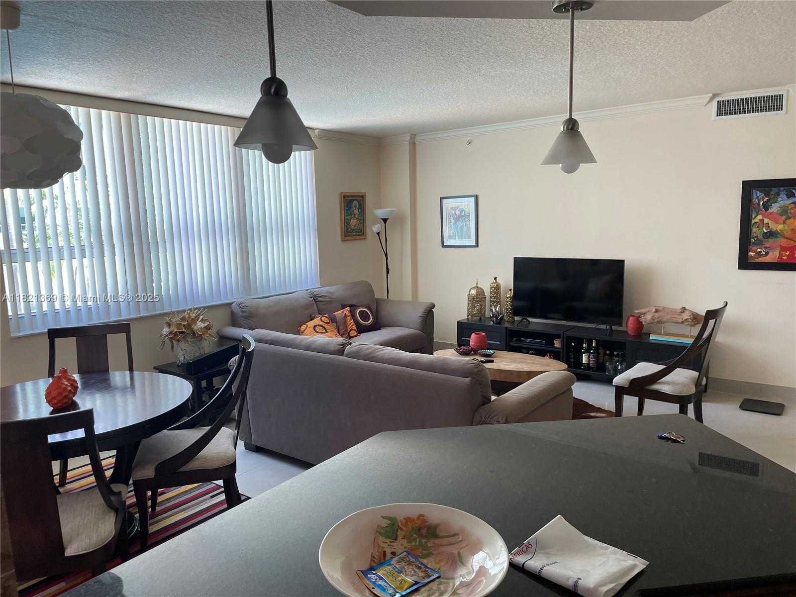 Small Image of 2000 NORTH BAYSHORE DR #201, Miami Number 14