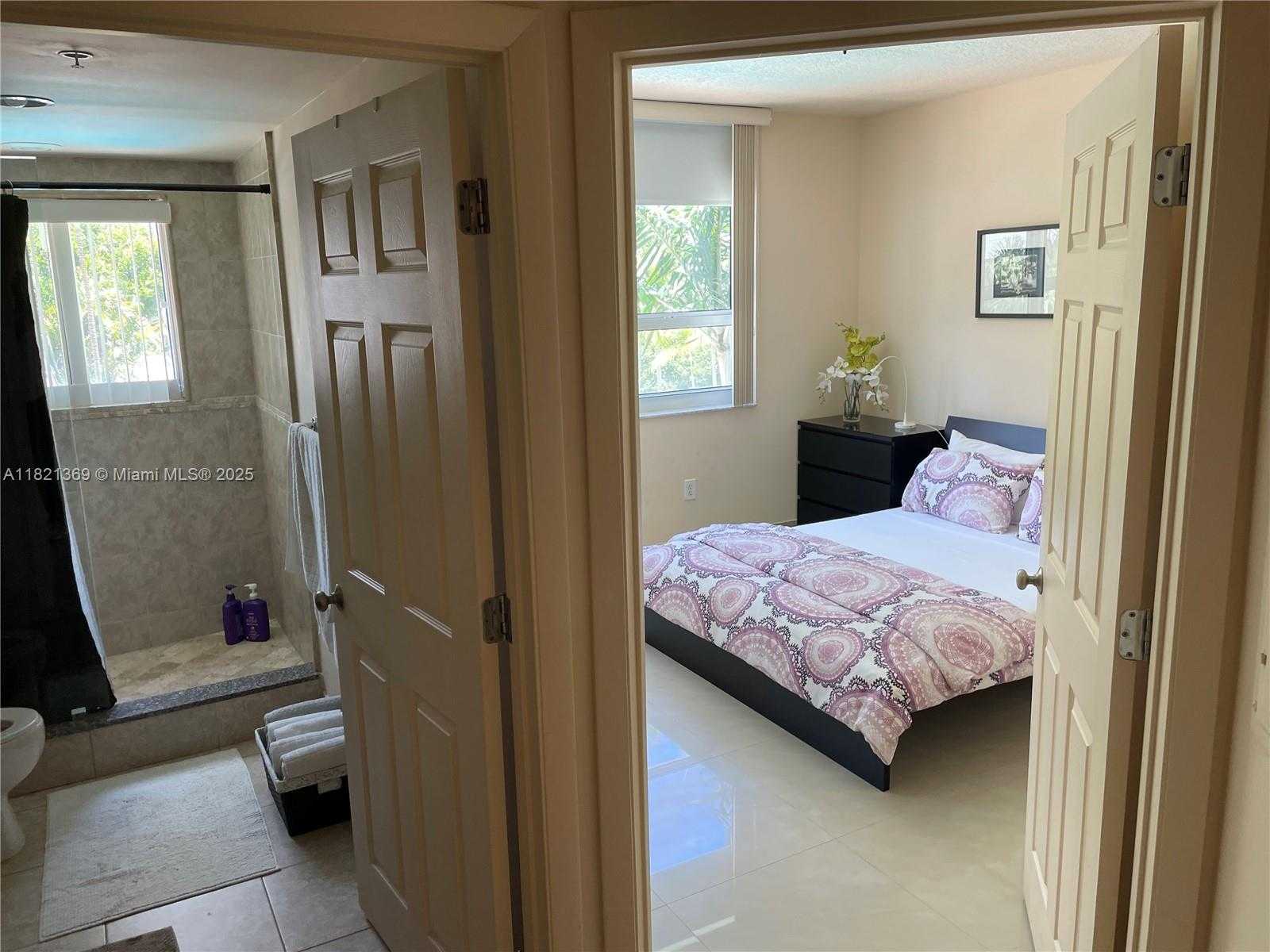 Small Image of 2000 NORTH BAYSHORE DR #201, Miami Number 16