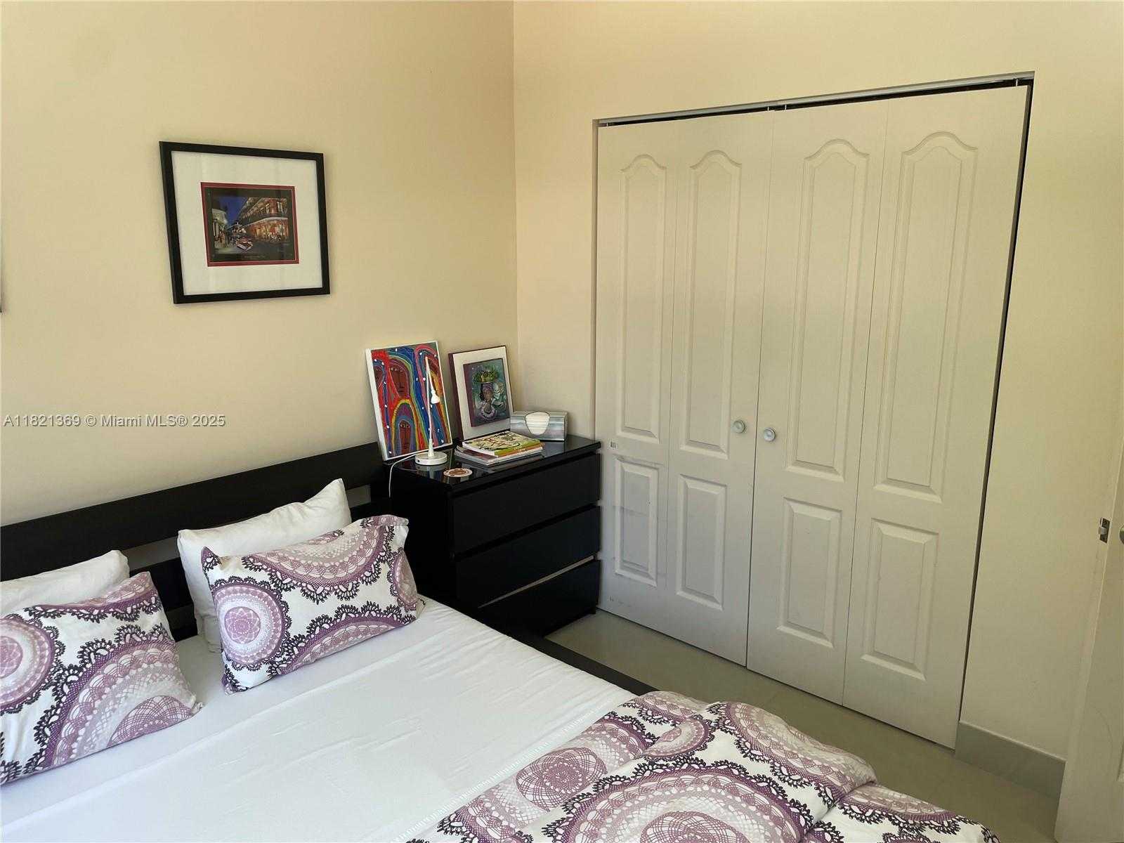Small Image of 2000 NORTH BAYSHORE DR #201, Miami Number 20