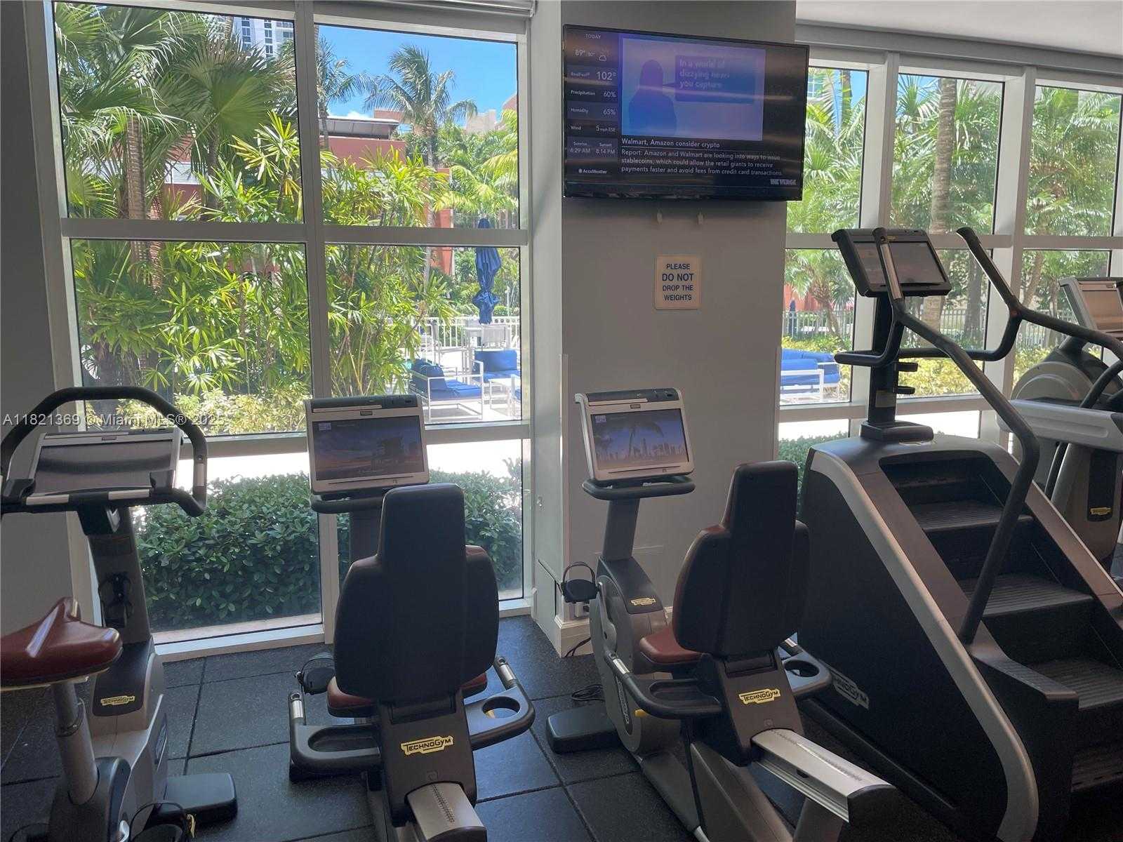Small Image of 2000 NORTH BAYSHORE DR #201, Miami Number 23