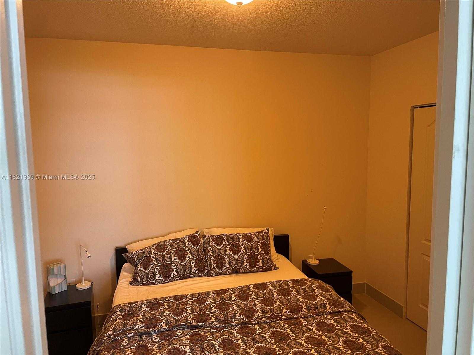 Small Image of 2000 NORTH BAYSHORE DR #201, Miami Number 7