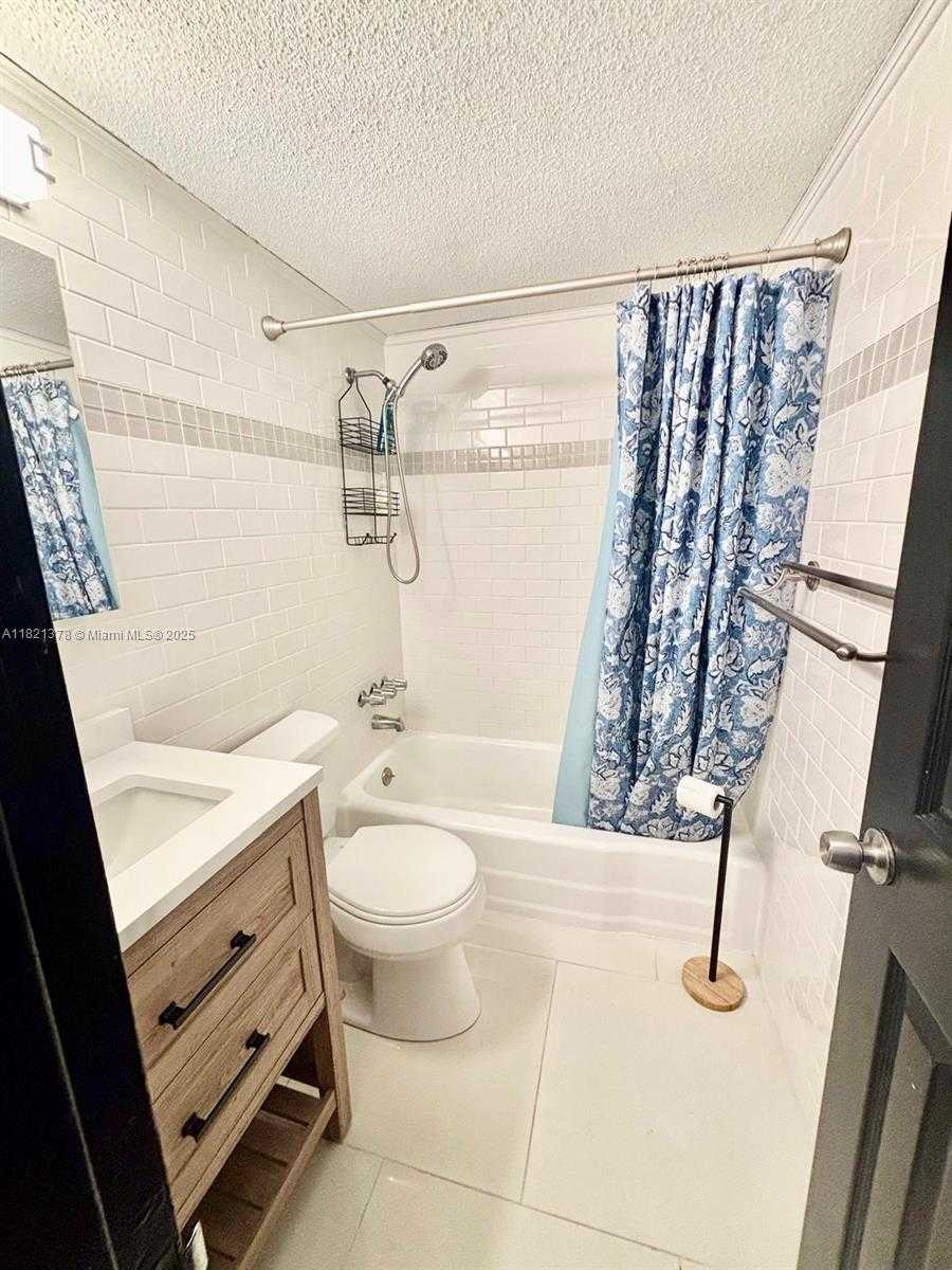 Small Image of 1936 SOUTH OCEAN DR #7C, Hallandale Beach Number 15