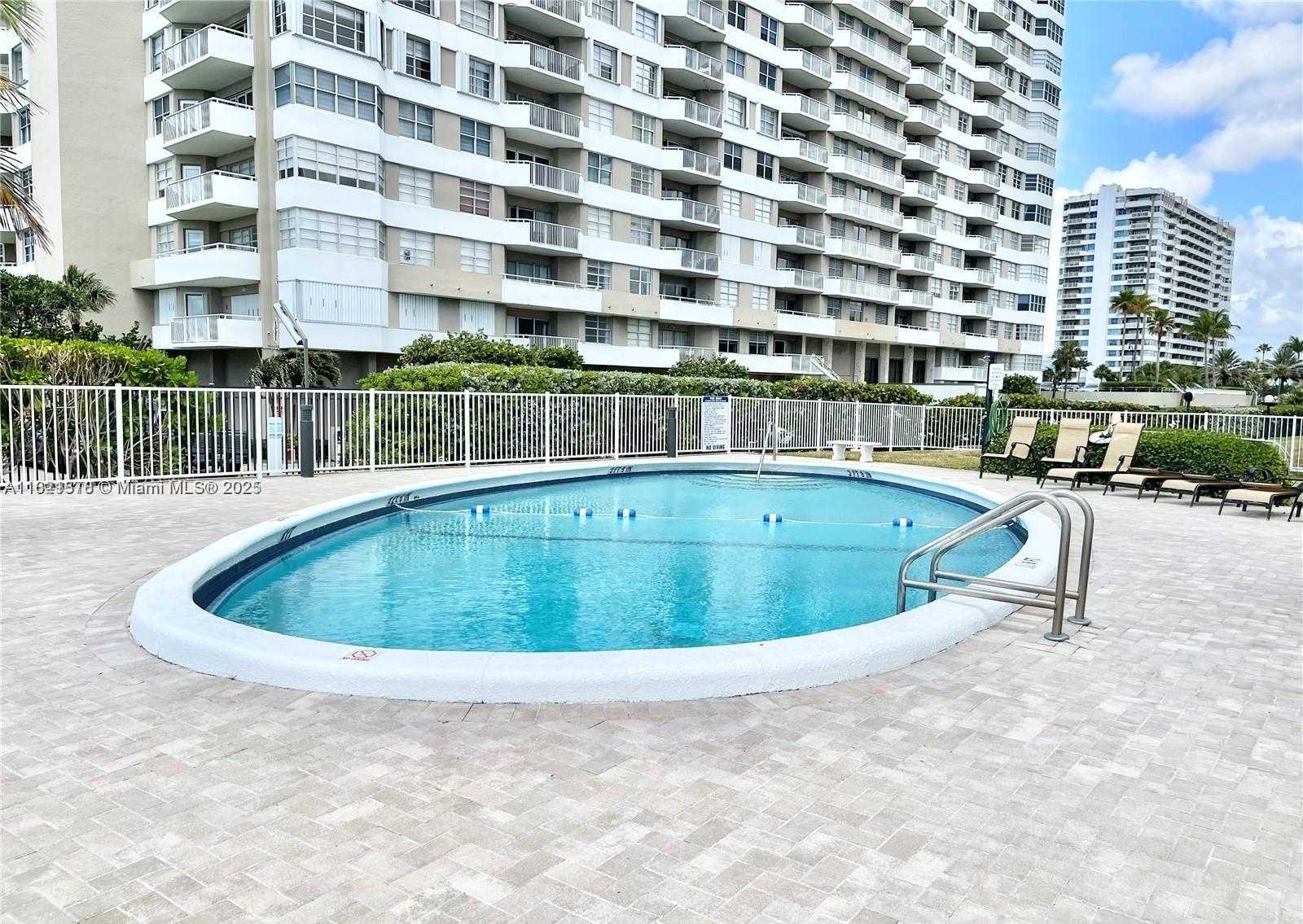 Small Image of 1936 SOUTH OCEAN DR #7C, Hallandale Beach Number 21