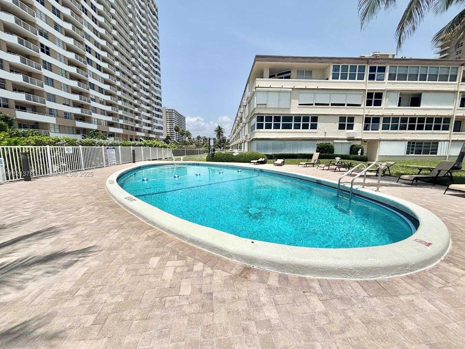 Small Image of 1936 SOUTH OCEAN DR #7C, Hallandale Beach Number 25