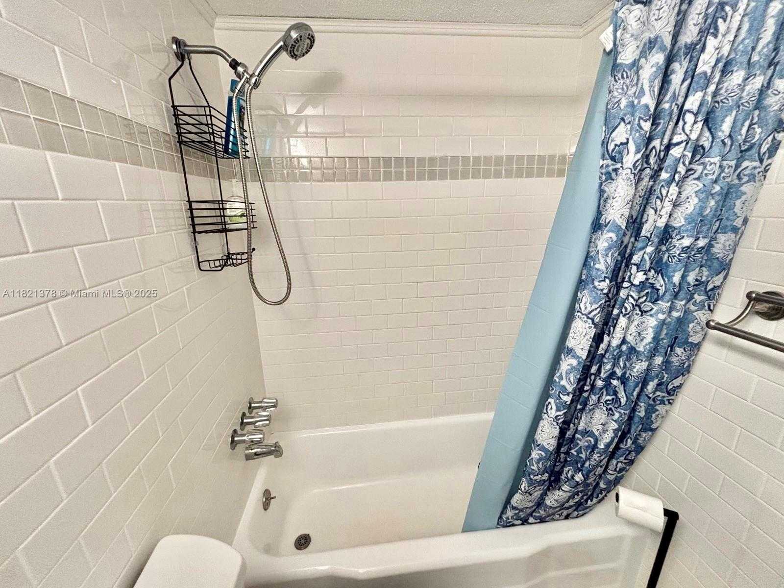 Small Image of 1936 SOUTH OCEAN DR #7C, Hallandale Beach Number 9