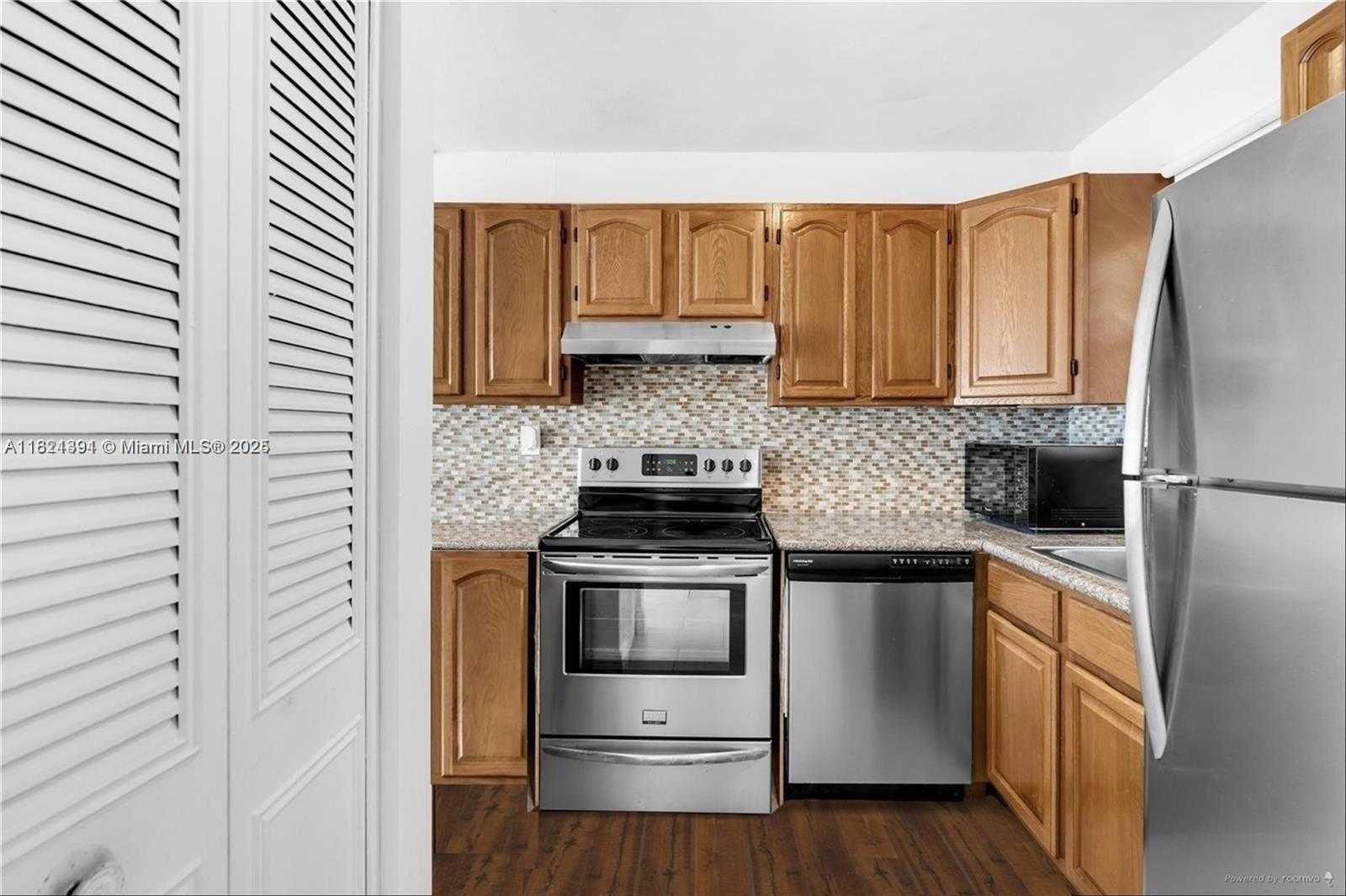 Small Image of 600 NORTH EAST 25TH ST #63, Miami Number 7