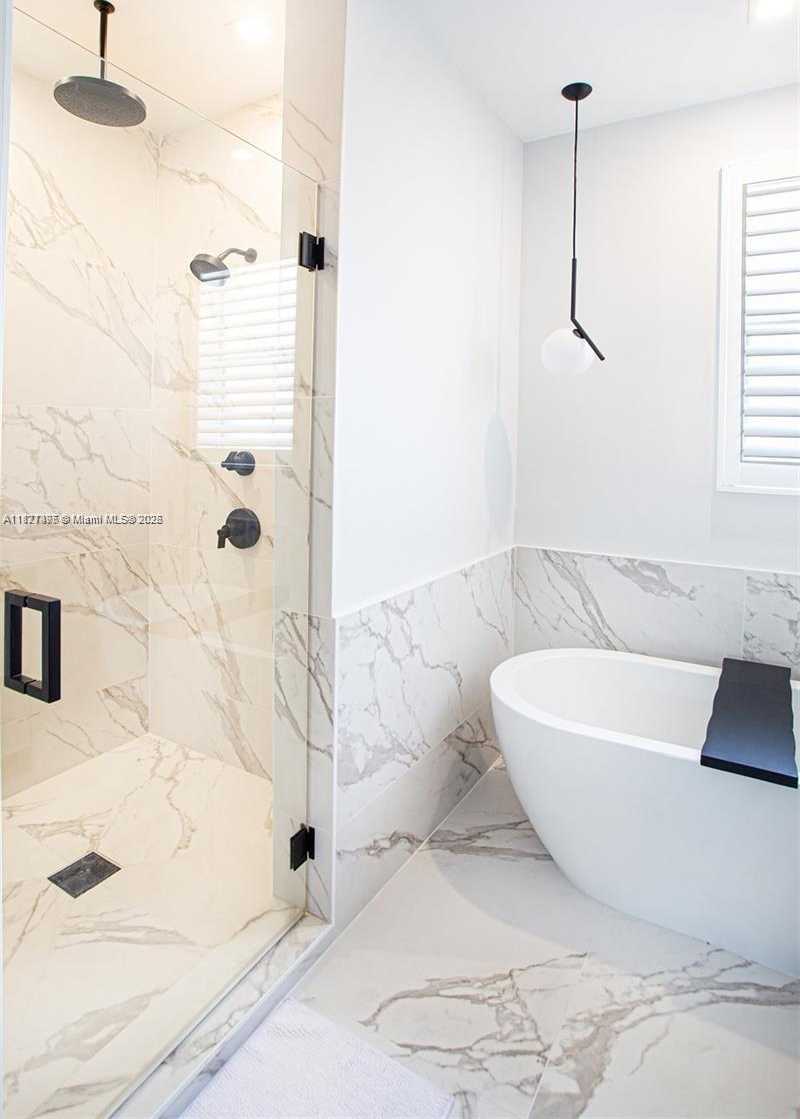 Small Image of 10857 NORTH WEST 84TH ST, Doral Number 15