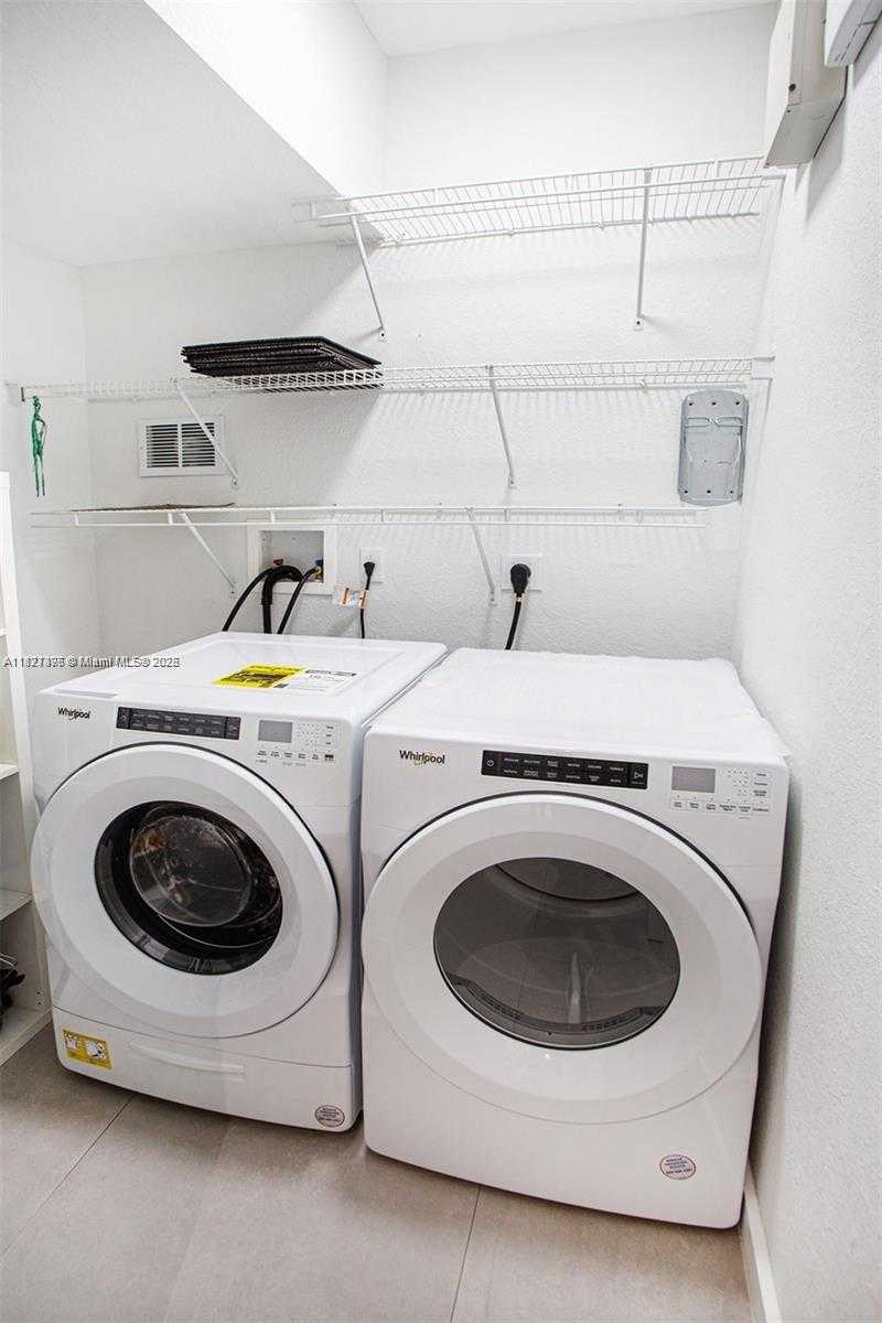 Small Image of 10857 NORTH WEST 84TH ST, Doral Number 25
