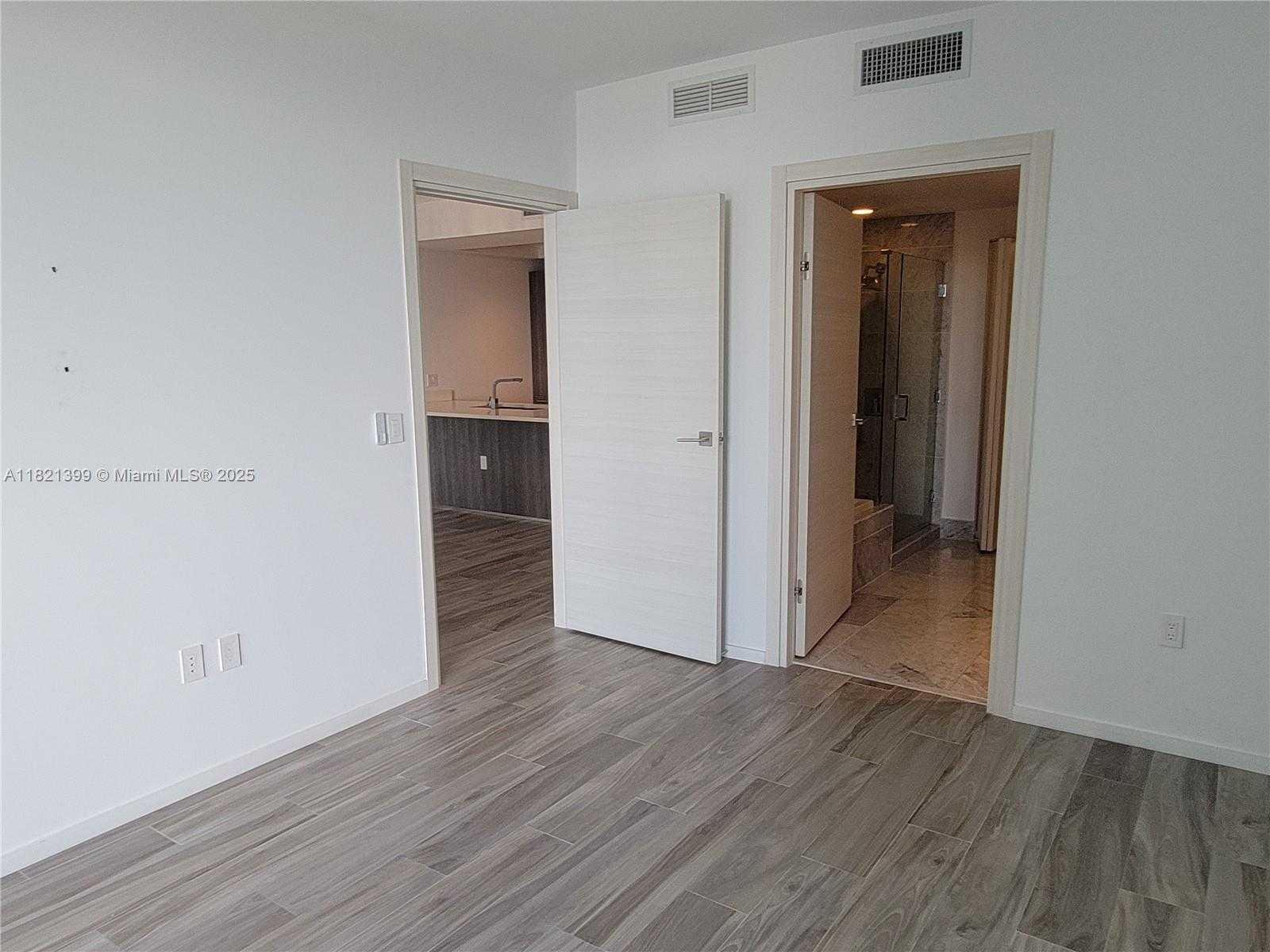 Small Image of 801 SOUTH MIAMI AVE #4408, Miami Number 10