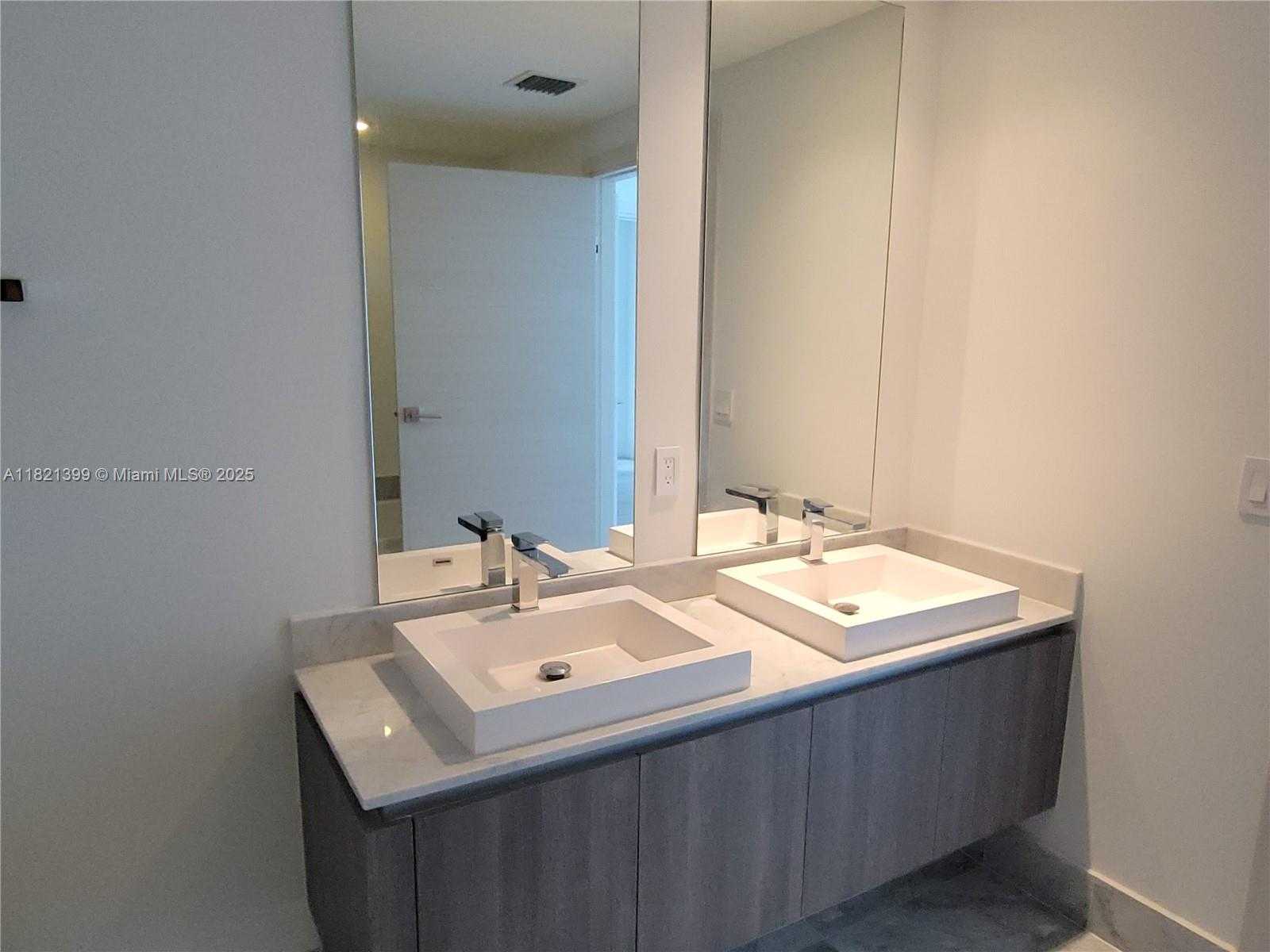 Small Image of 801 SOUTH MIAMI AVE #4408, Miami Number 14