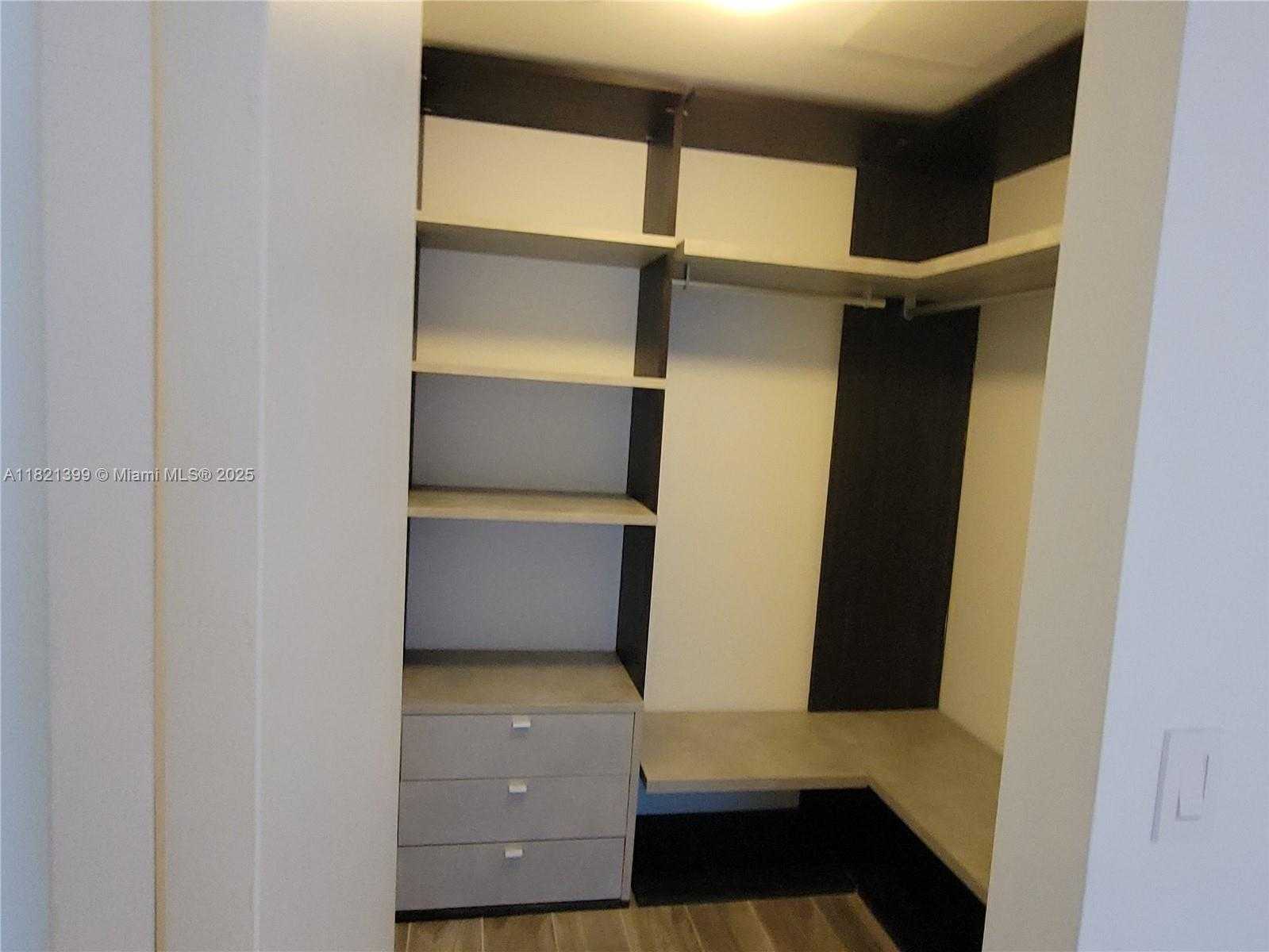 Small Image of 801 SOUTH MIAMI AVE #4408, Miami Number 15