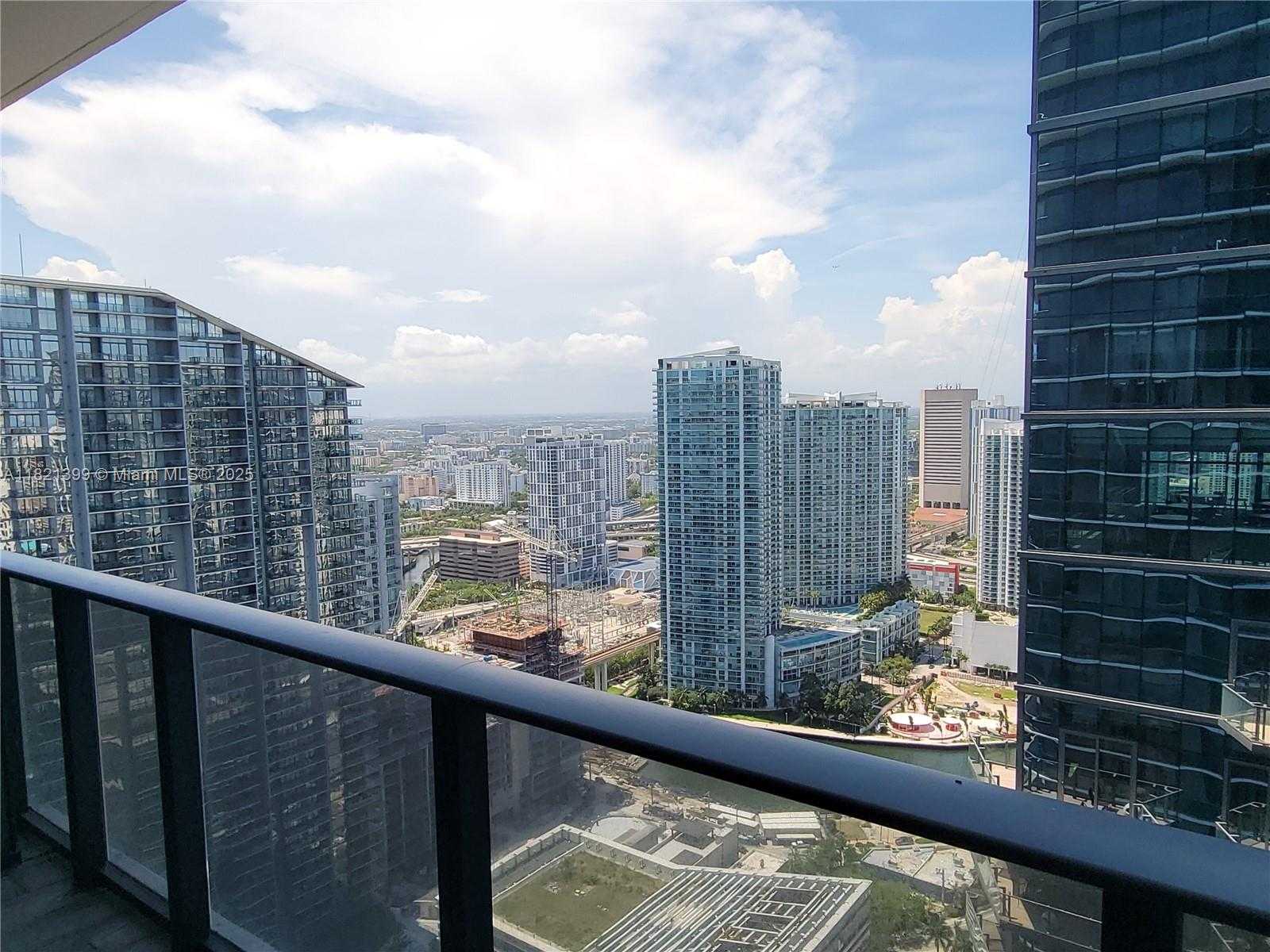 Small Image of 801 SOUTH MIAMI AVE #4408, Miami Number 21
