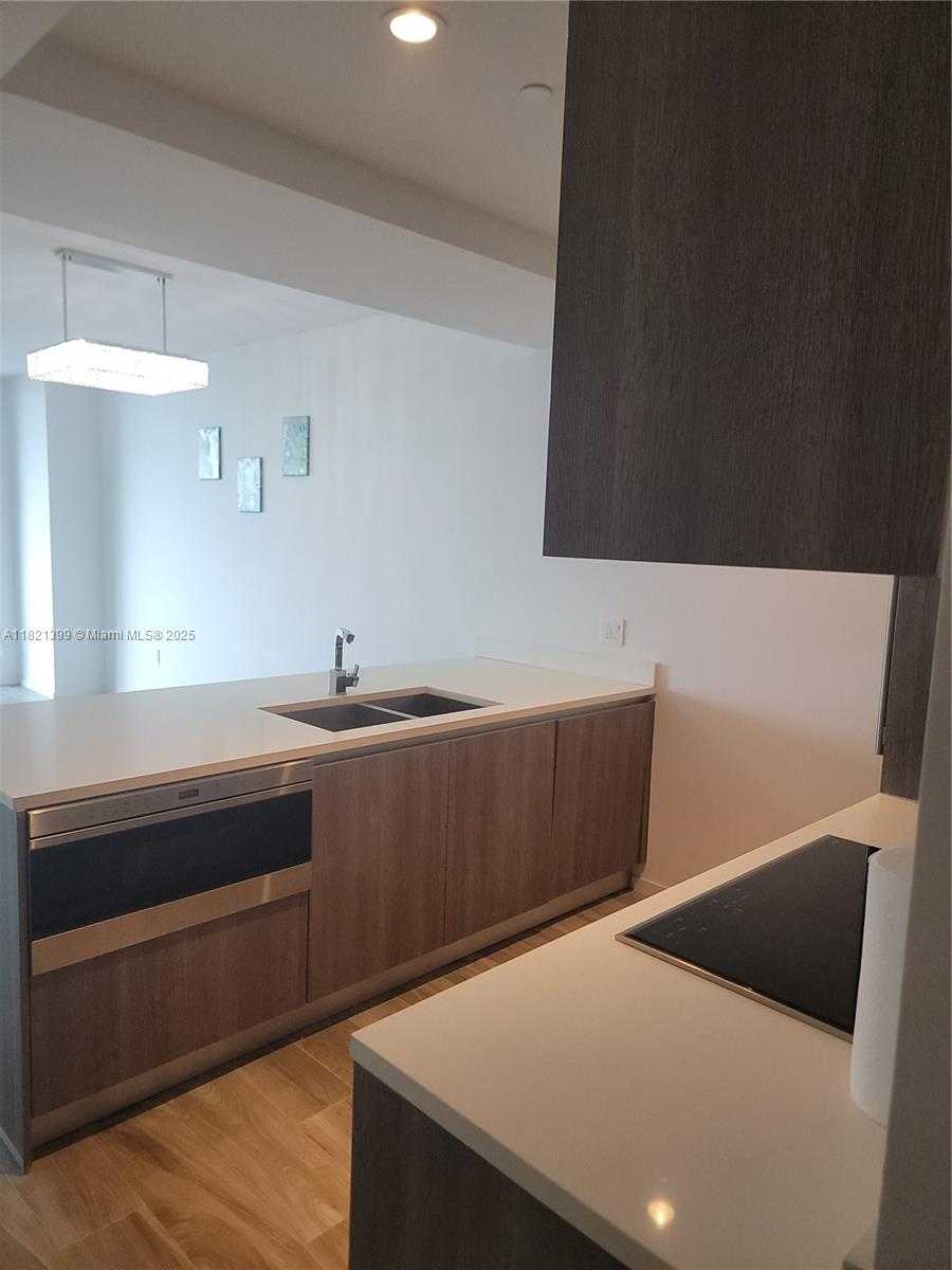 Small Image of 801 SOUTH MIAMI AVE #4408, Miami Number 25