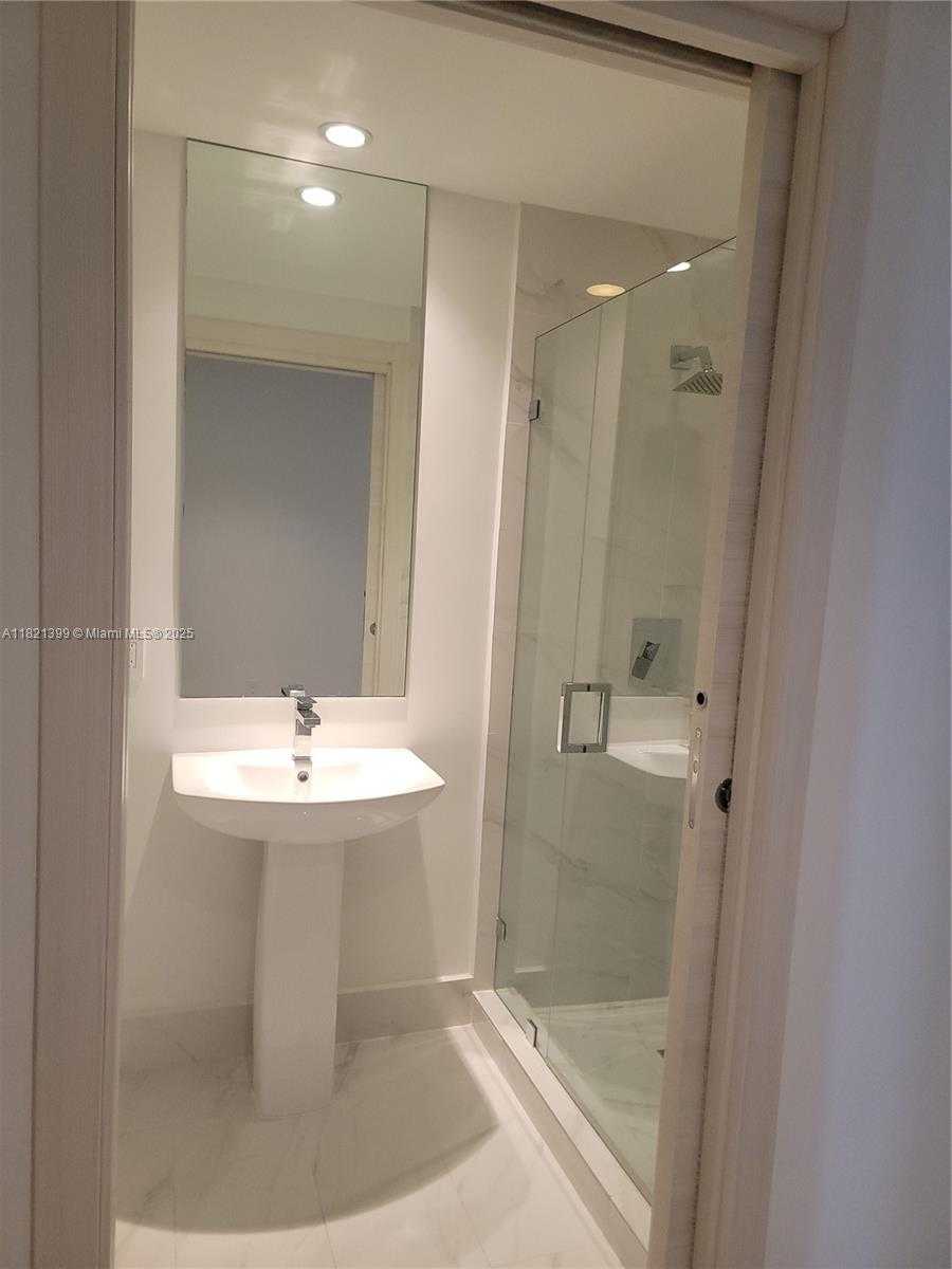 Small Image of 801 SOUTH MIAMI AVE #4408, Miami Number 27