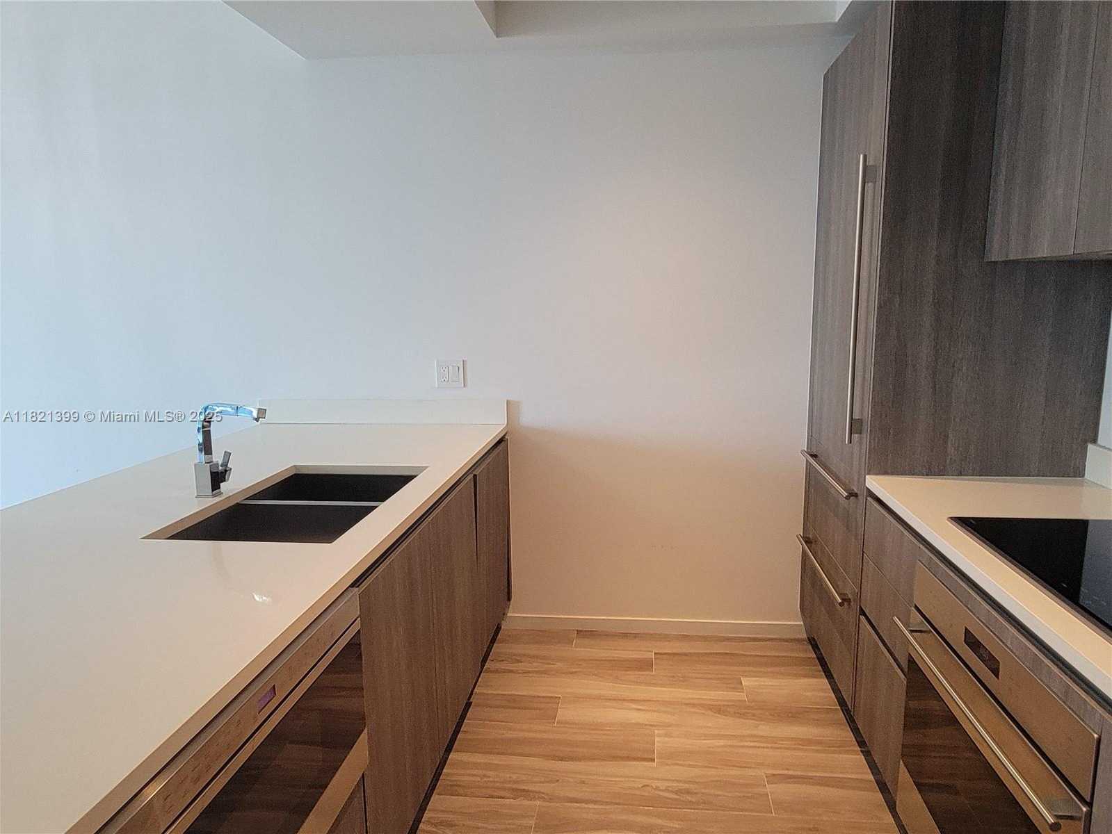 Small Image of 801 SOUTH MIAMI AVE #4408, Miami Number 4