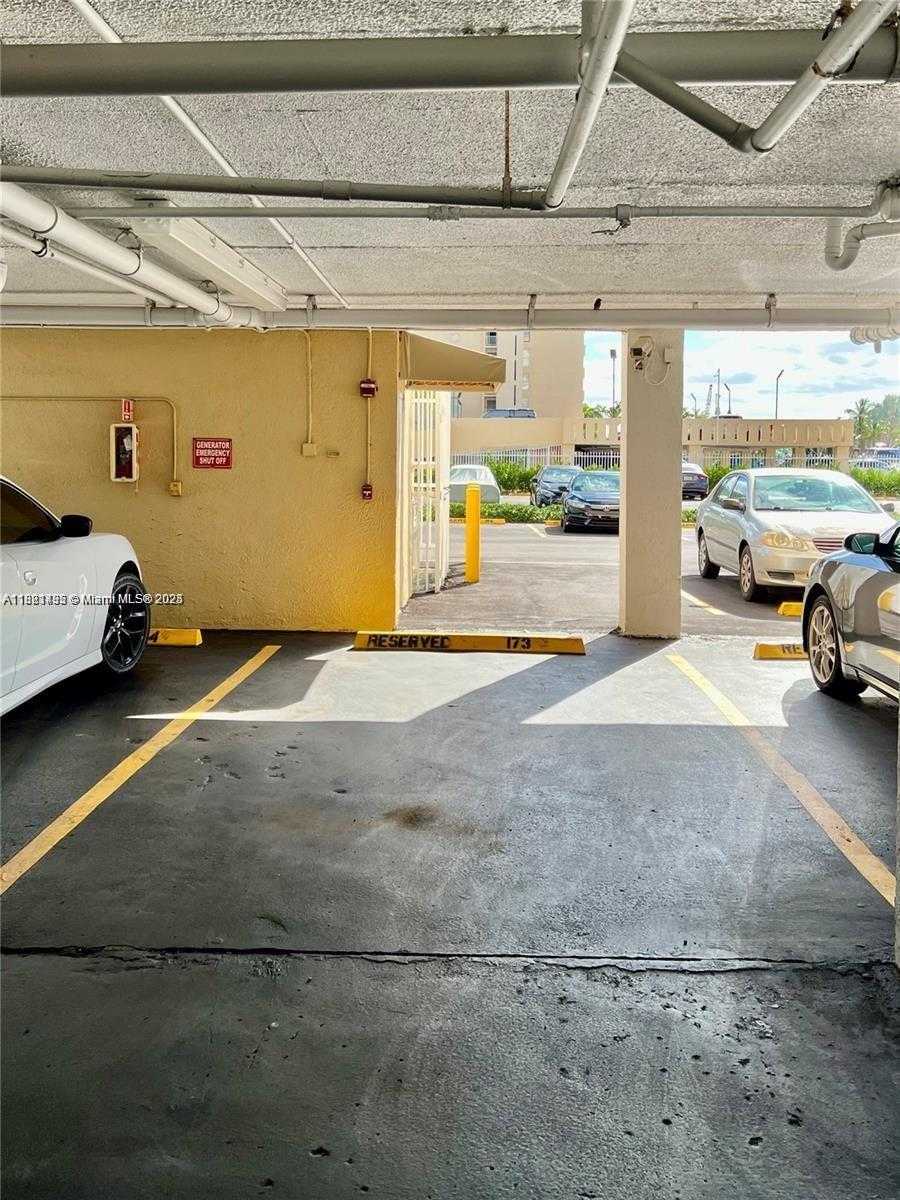 Small Image of 2020 NORTH EAST 135TH ST #407, North Miami Number 11