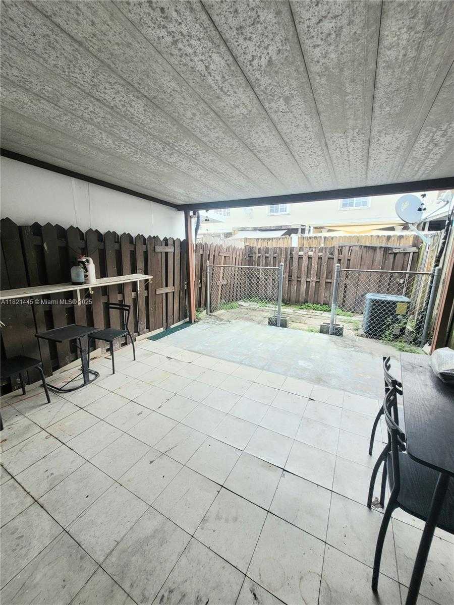 Small Image of 3973 WEST 9TH LN #3, Hialeah Number 6