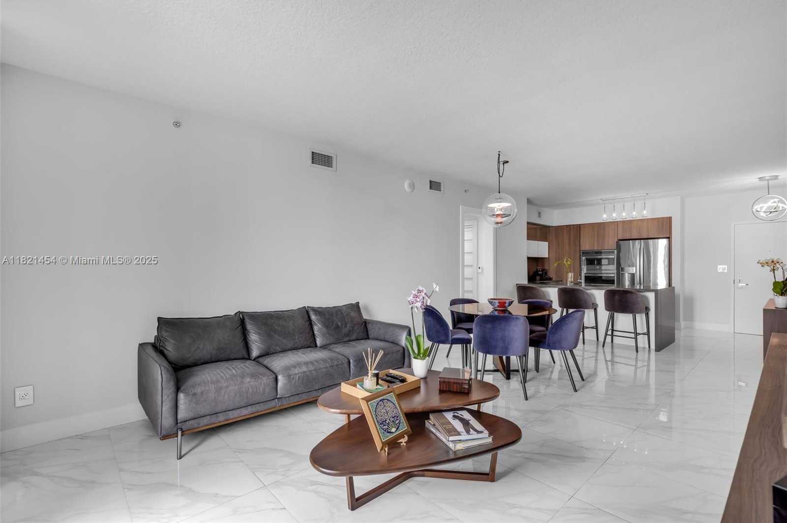 Small Image of 325 SOUTH BISCAYNE BLVD #2515, Miami Number 11