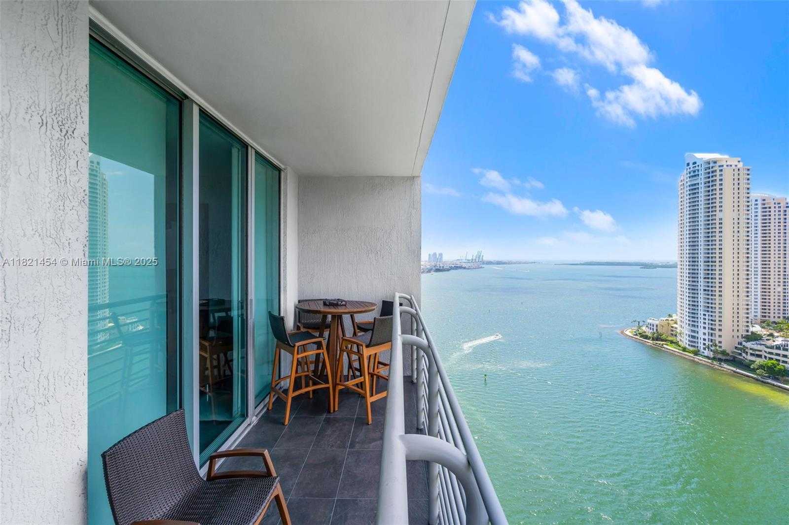 Small Image of 325 SOUTH BISCAYNE BLVD #2515, Miami Number 25