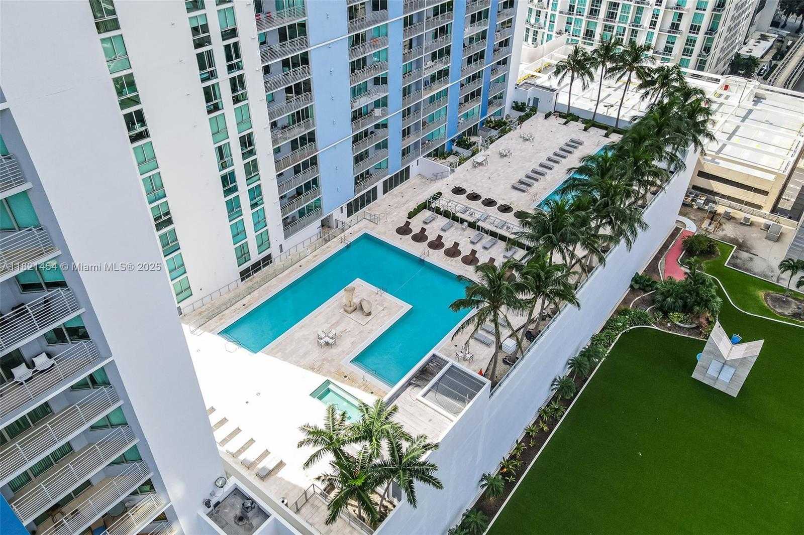 Small Image of 325 SOUTH BISCAYNE BLVD #2515, Miami Number 36