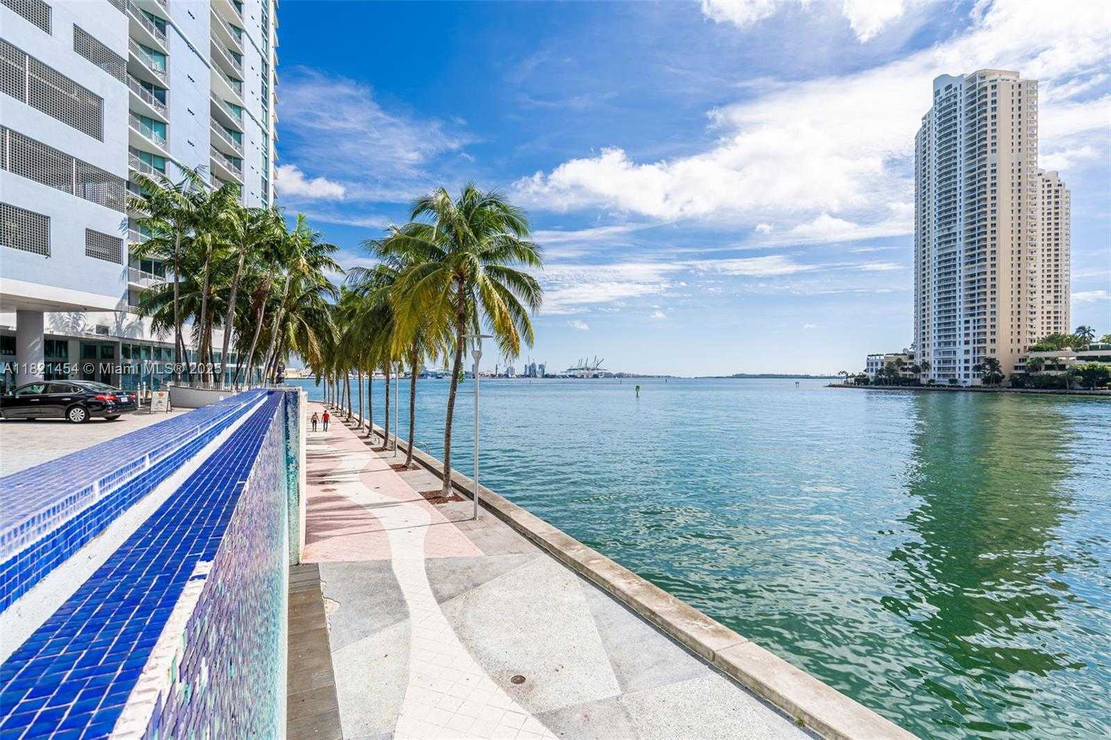 Small Image of 325 SOUTH BISCAYNE BLVD #2515, Miami Number 37