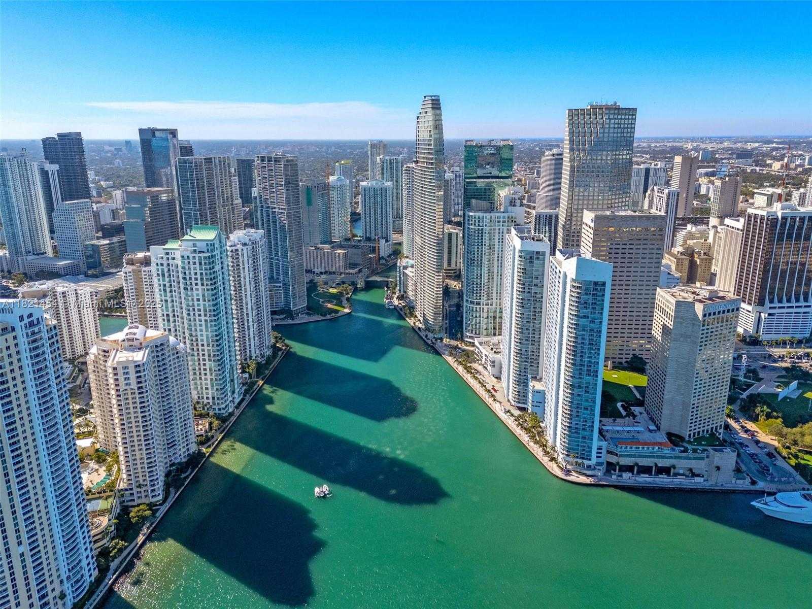 Small Image of 325 SOUTH BISCAYNE BLVD #2515, Miami Number 39