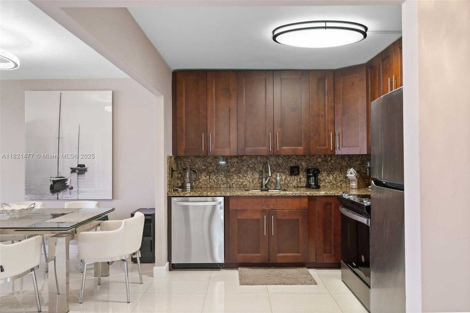 Small Image of 1825 SOUTH OCEAN DR #1013, Hallandale Beach Number 4