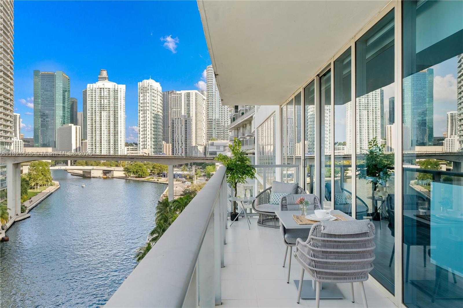 Small Image of 185 SOUTH WEST 7TH ST #803, Miami Number 9