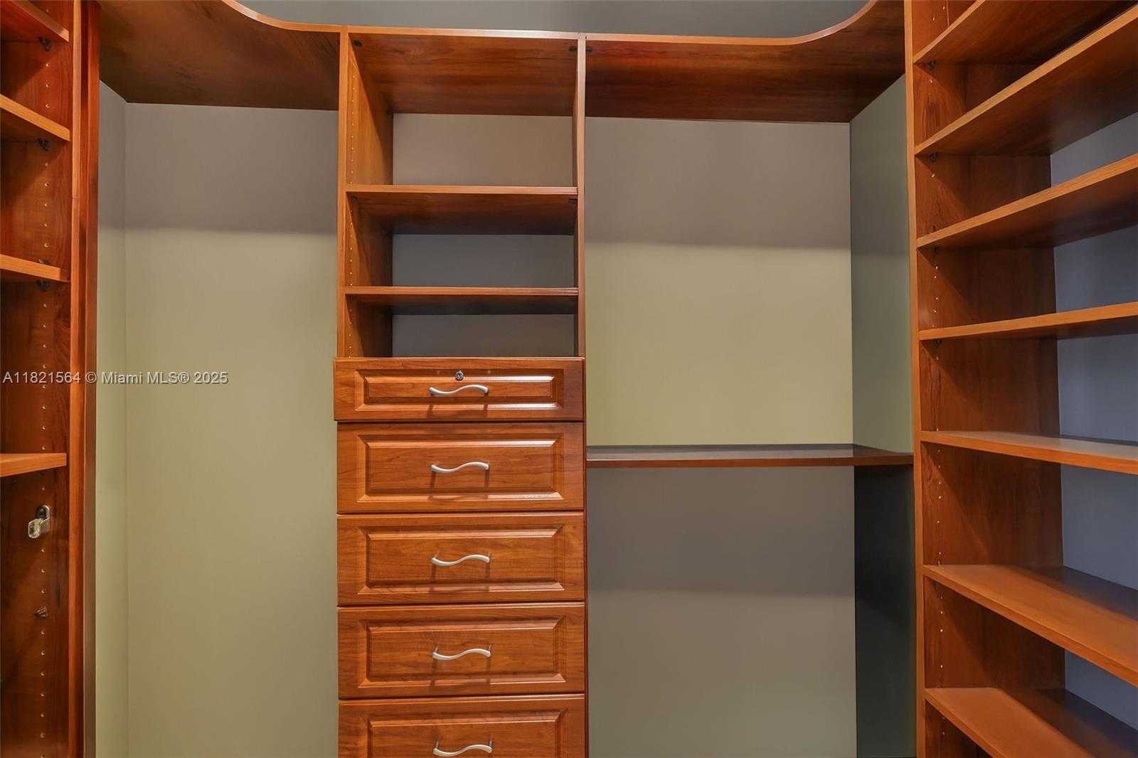 Small Image of 1541 BRICKELL AVE #A2102, Miami Number 13