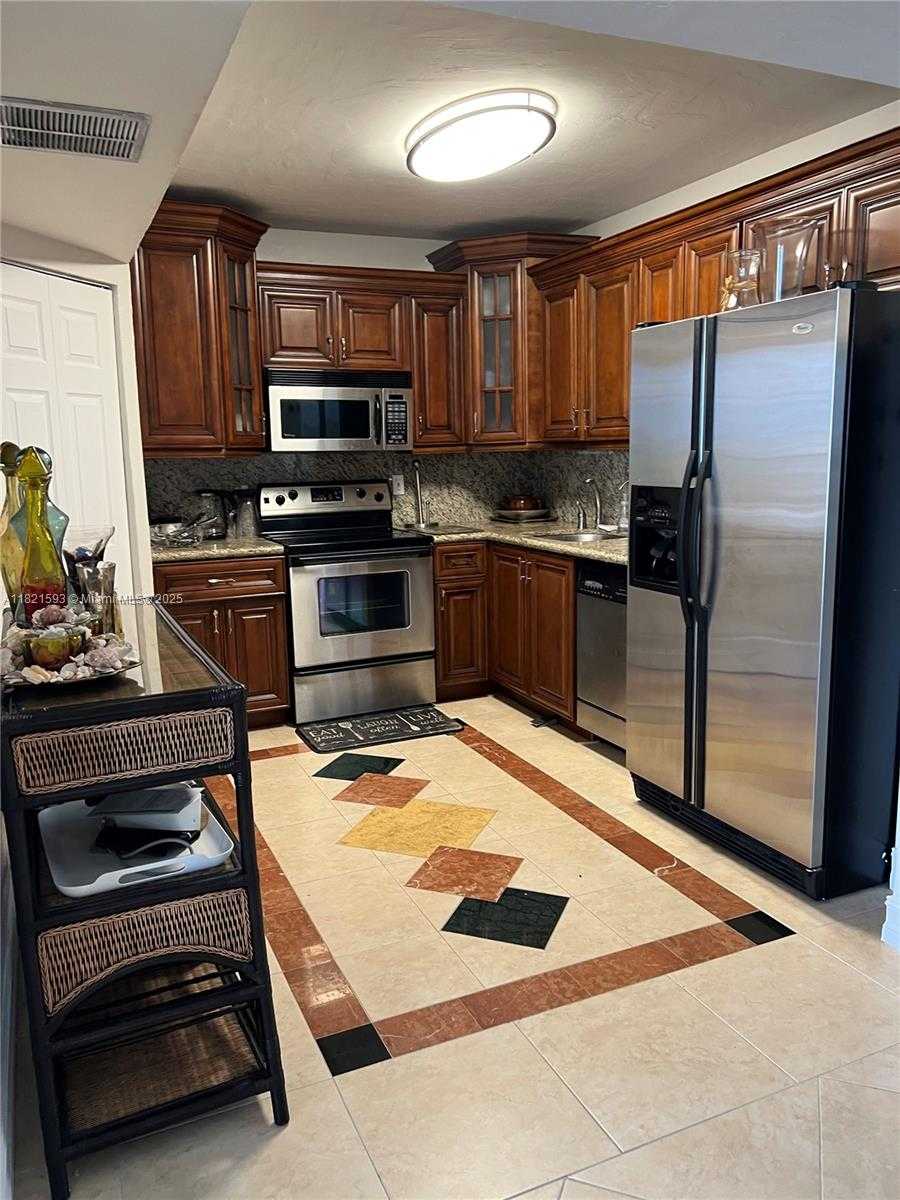 Small Image of 9273 COLLINS AVE #706, Surfside Number 12
