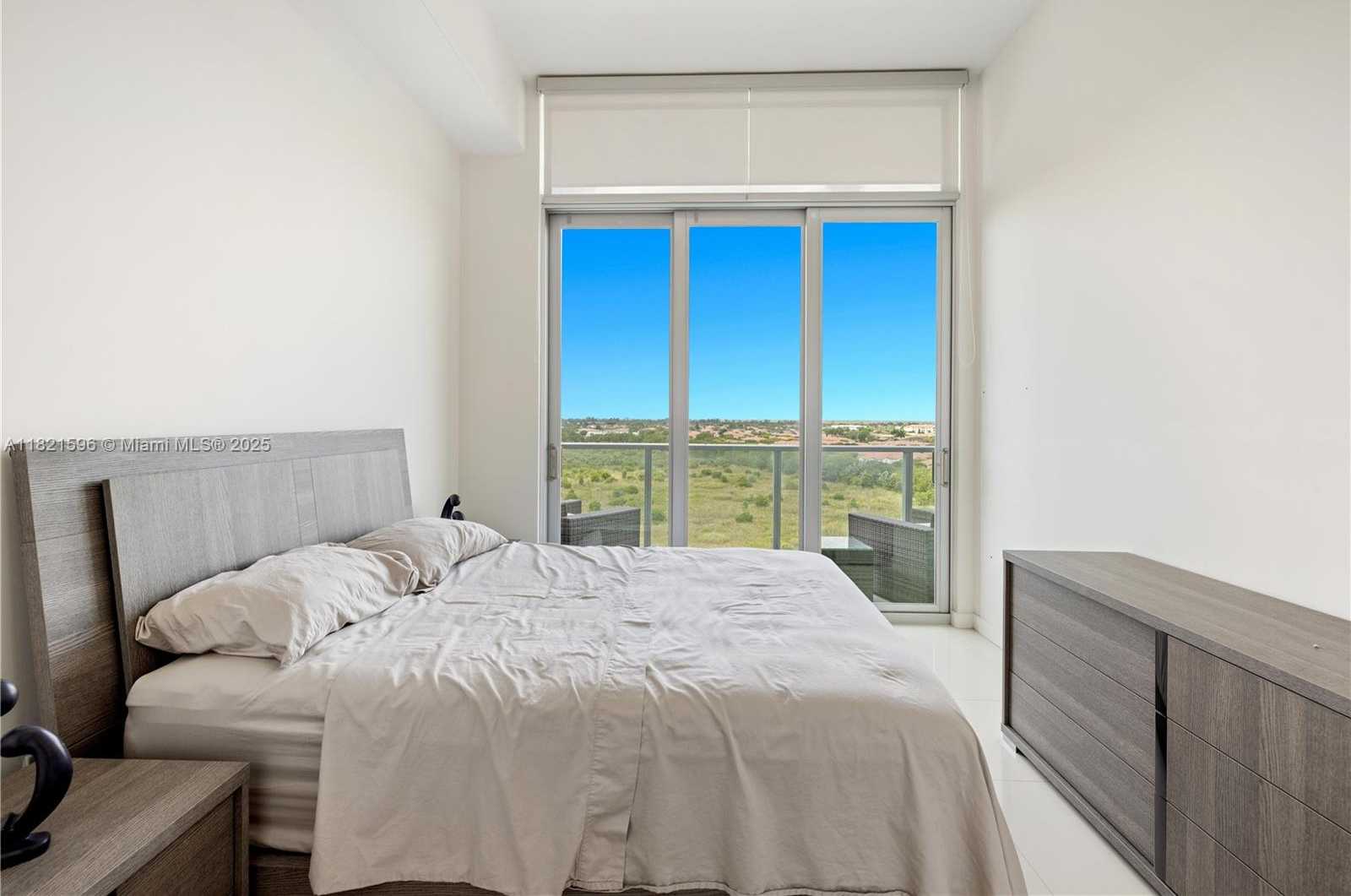 Small Image of 7825 NORTH WEST 107TH AVE #812, Doral Number 14
