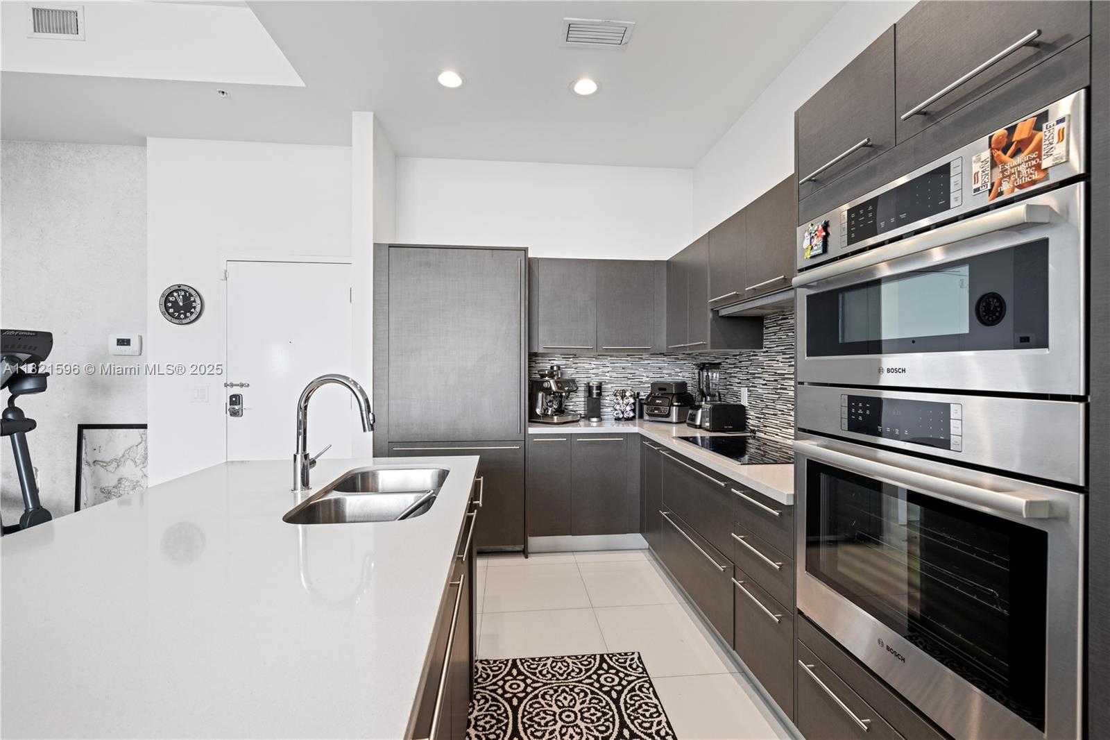 Small Image of 7825 NORTH WEST 107TH AVE #812, Doral Number 2